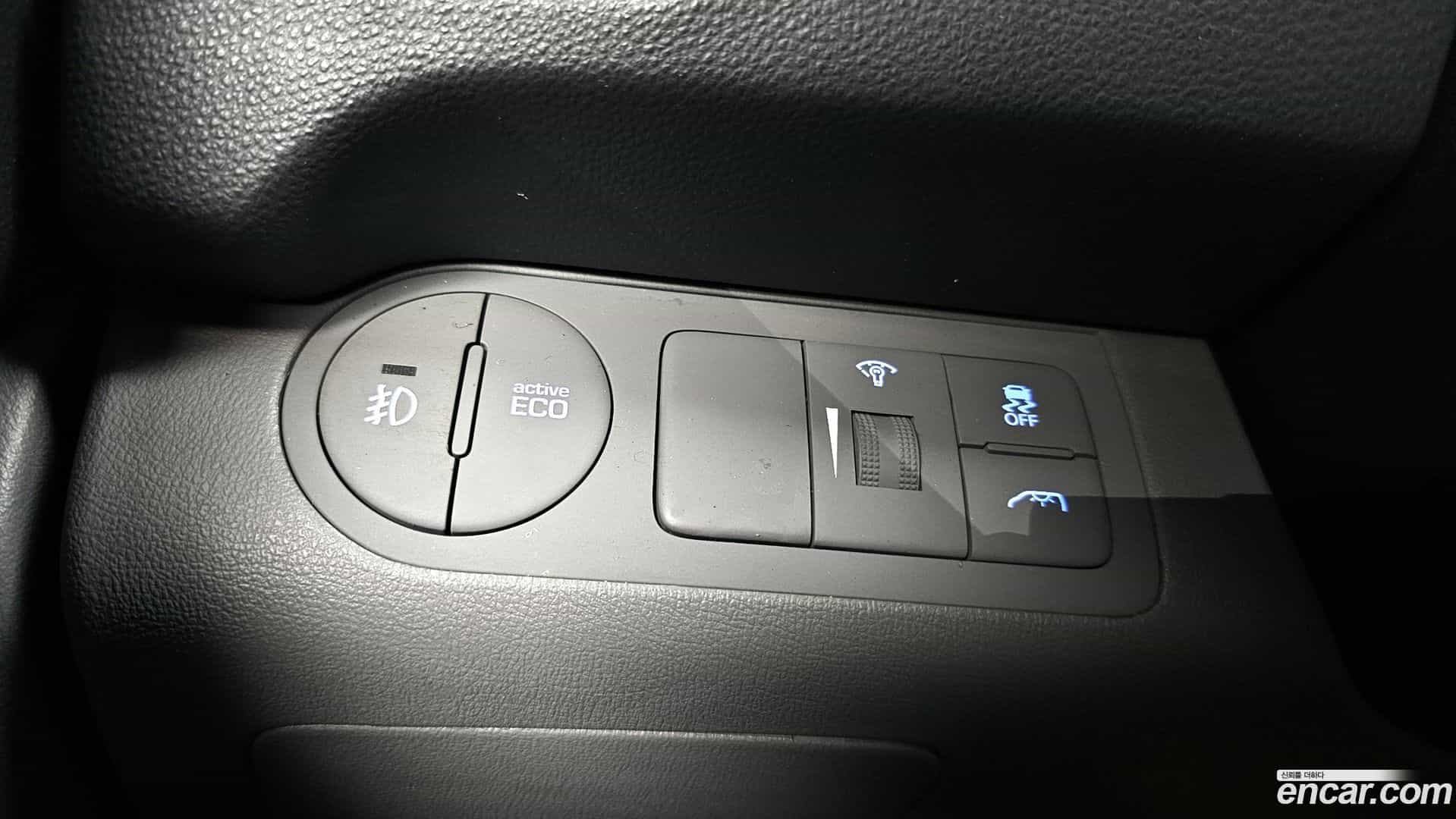 Starex Hyundai 2019.0-OPTION-019