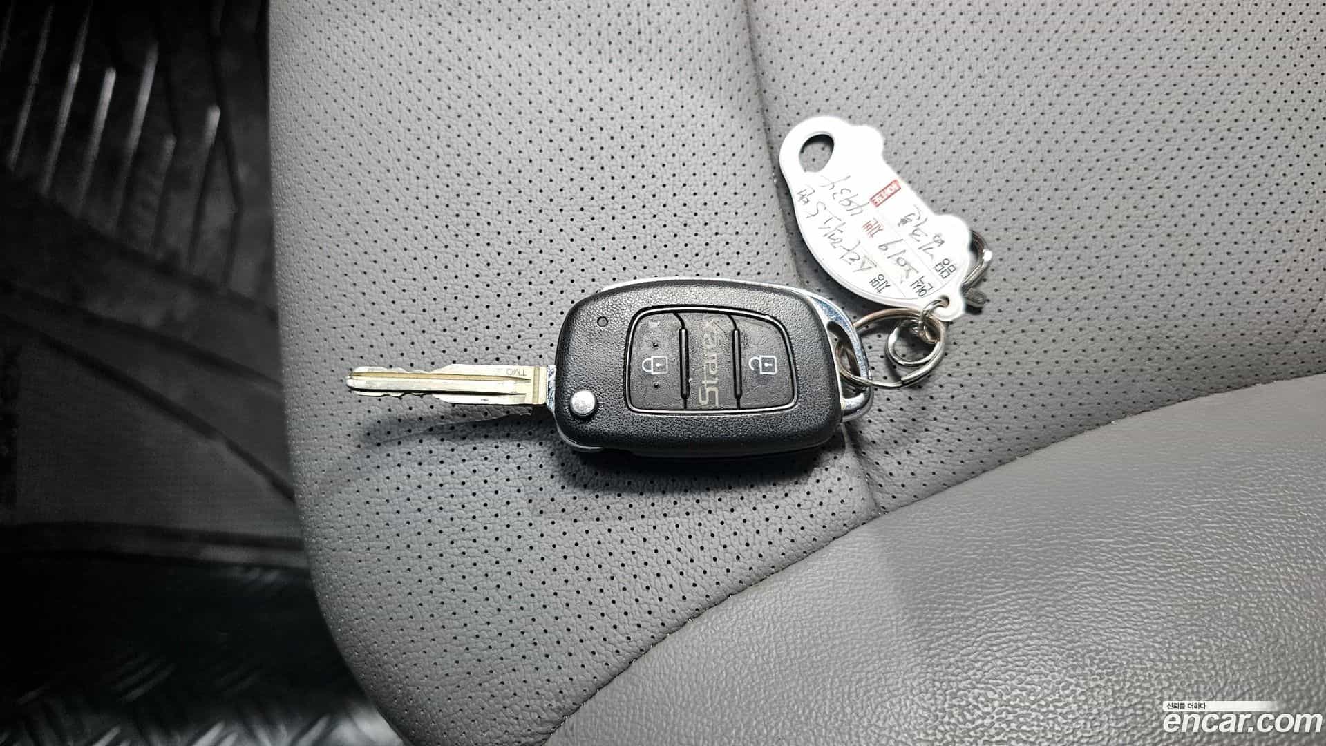 Starex Hyundai 2019.0-OPTION-022