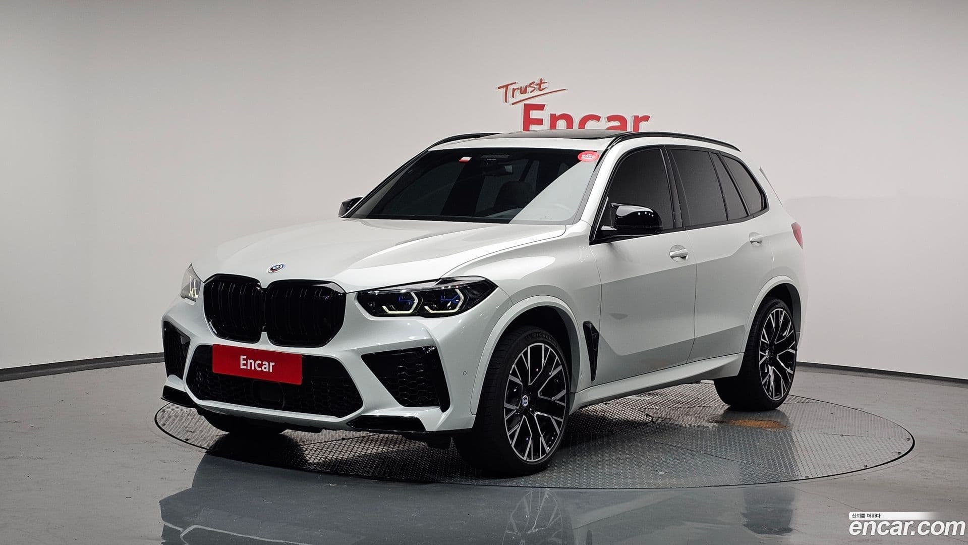 Main__Slider__Photo:X5M BMW 2023.6-0