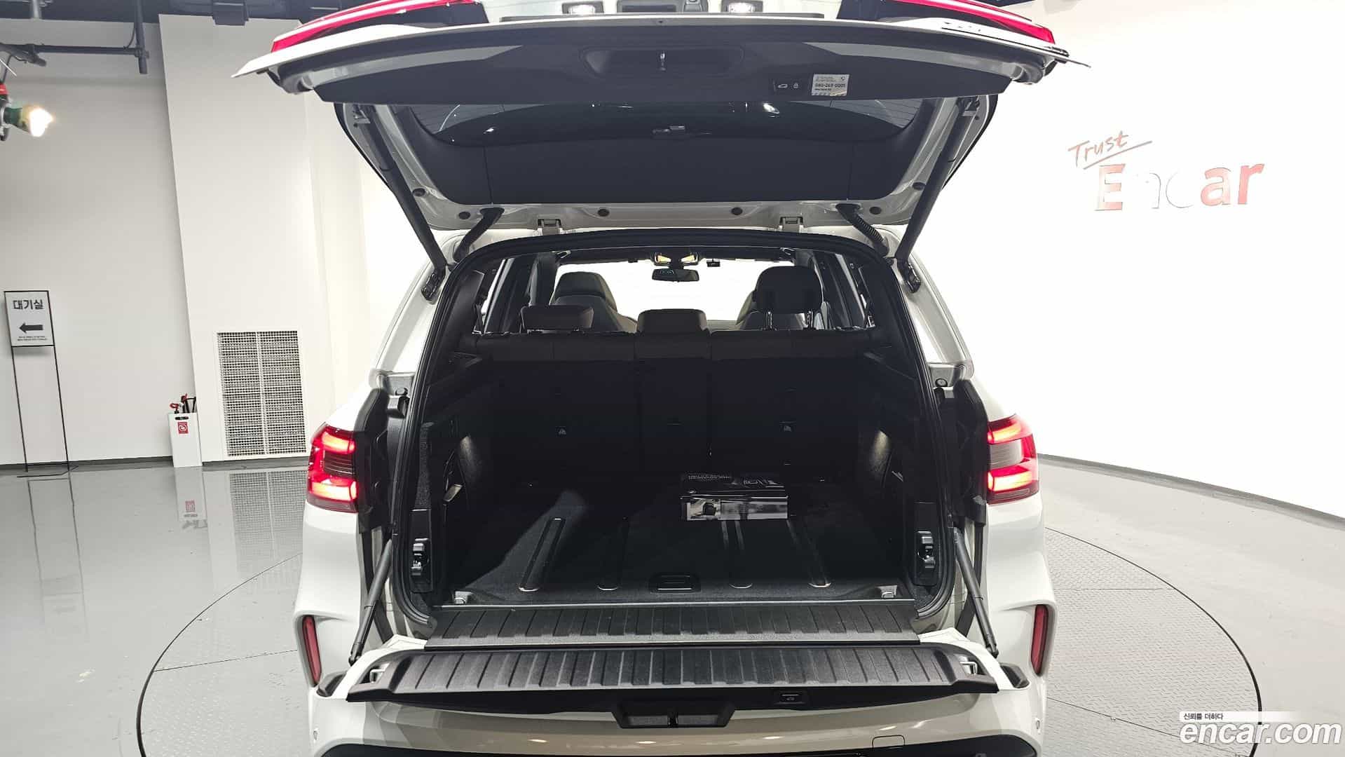 X5M BMW 2023.6-OPTION-024