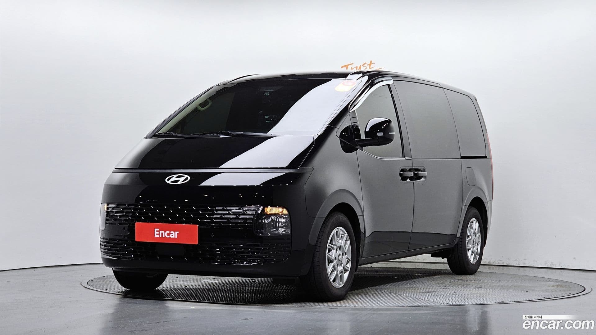 Main__Slider__Photo:Staria Hyundai 2025.2-0