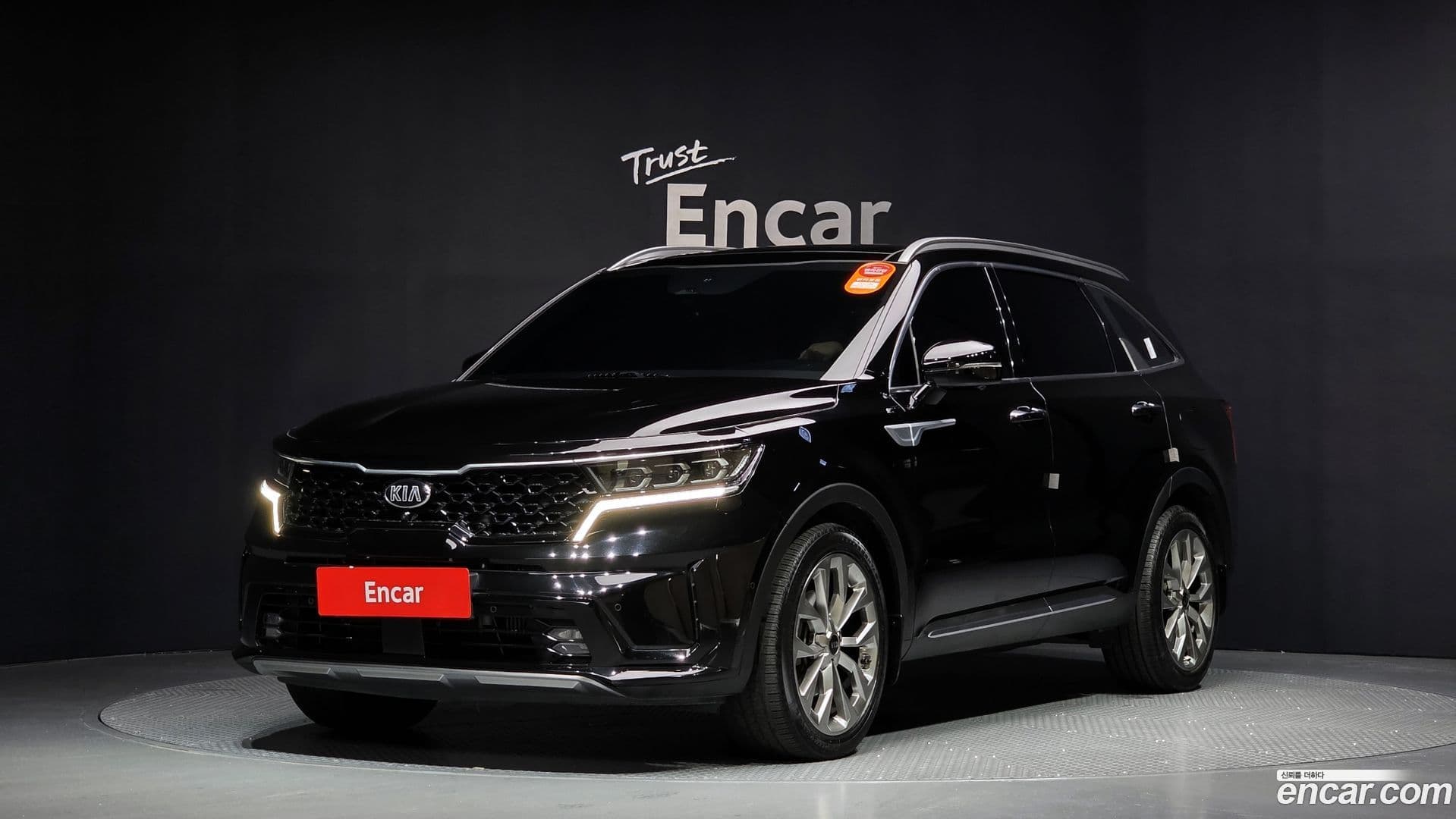 Main__Slider__Photo:Sorento Kia 2020.3-0
