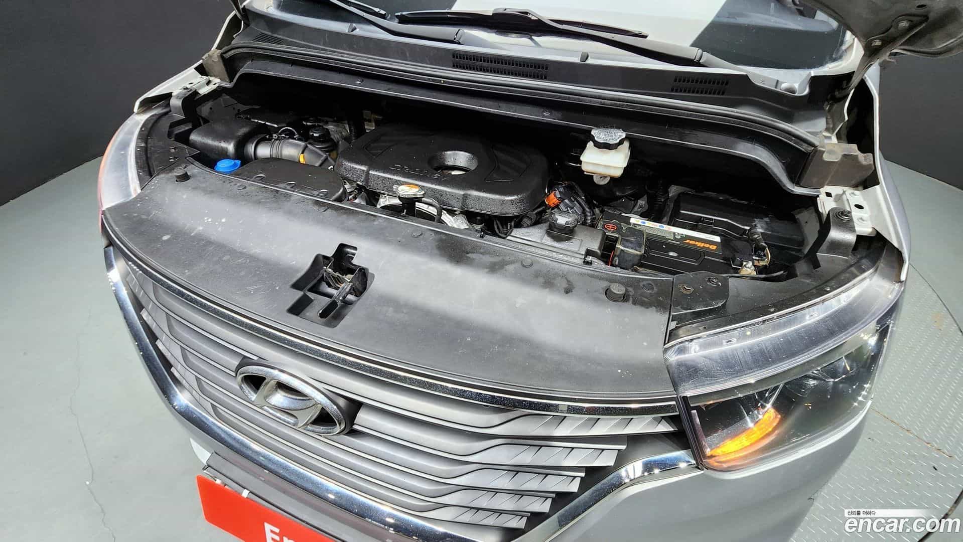 Starex Hyundai 2018.2-INNER-006
