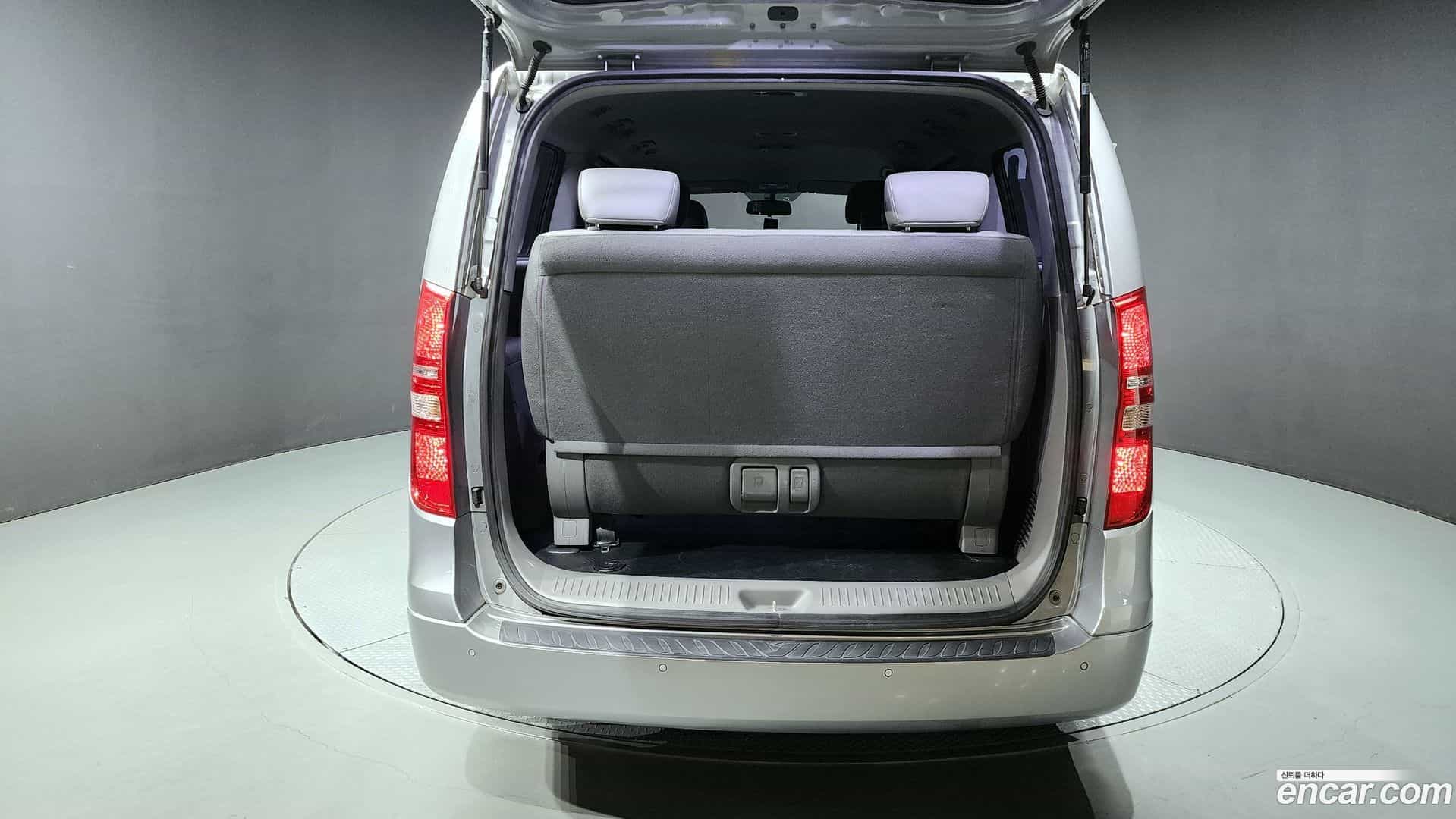 Starex Hyundai 2018.2-OPTION-024