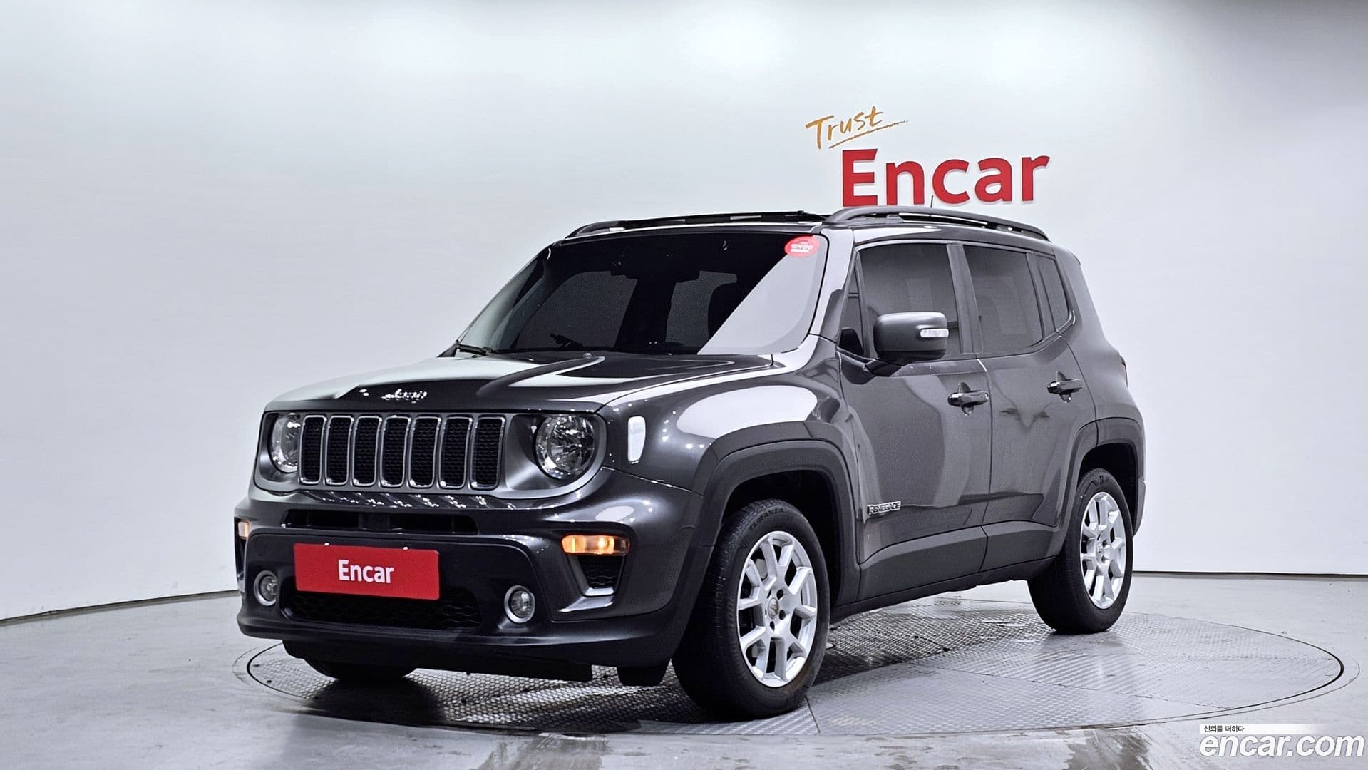 Main__Slider__Photo:Renegade Jeep 2021.11-0