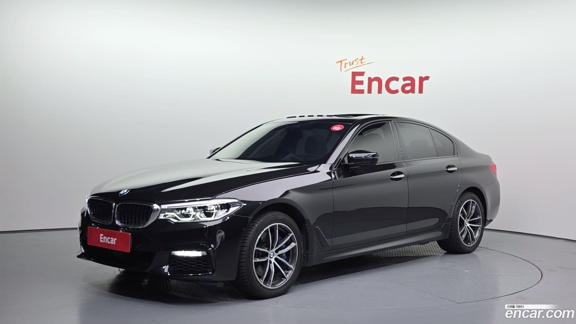Main__Slider__Photo:5-Series BMW 2017.8-0