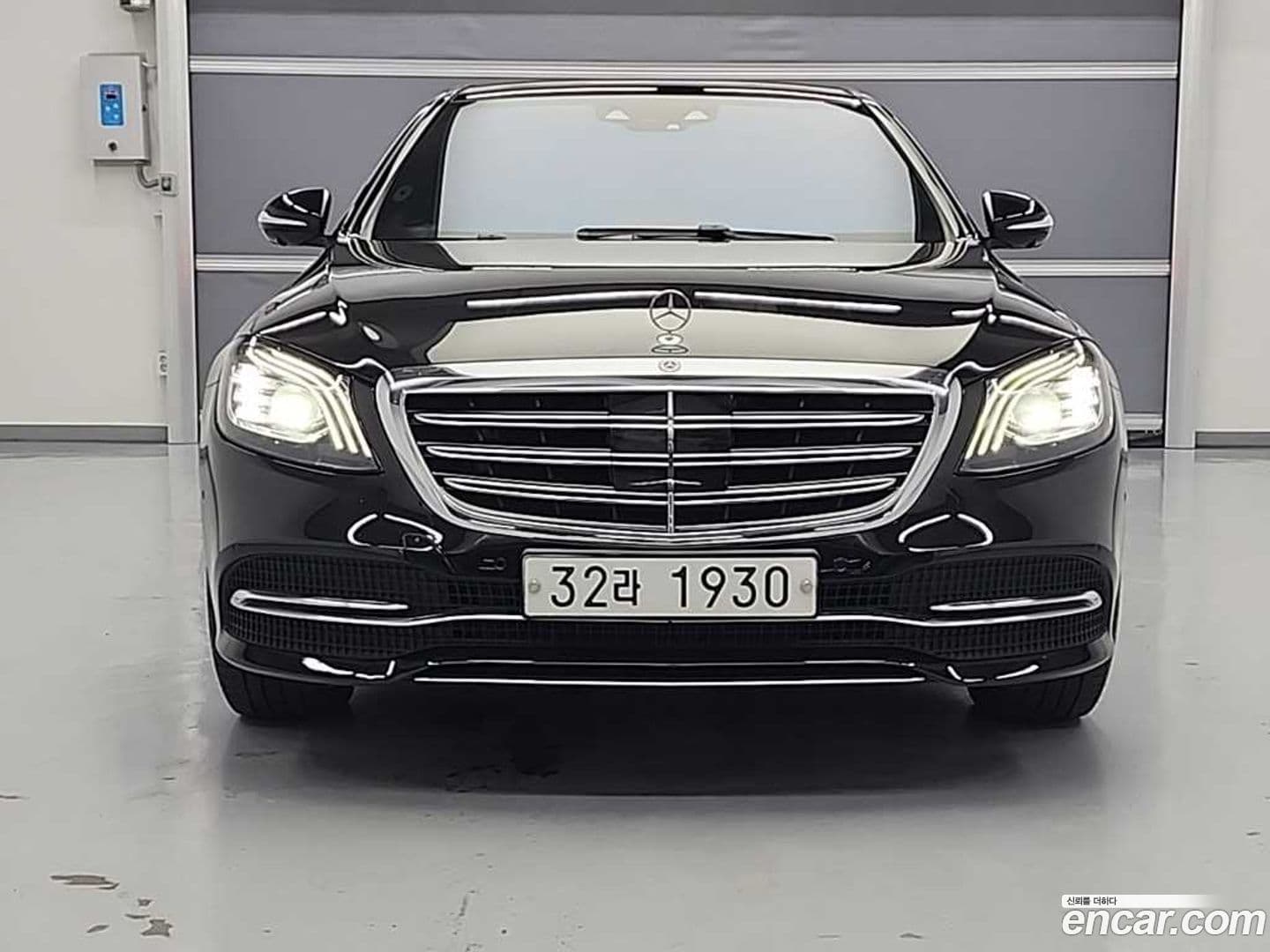 Main__Slider__Photo:S-Class Mercedes-Benz 2019.5-0