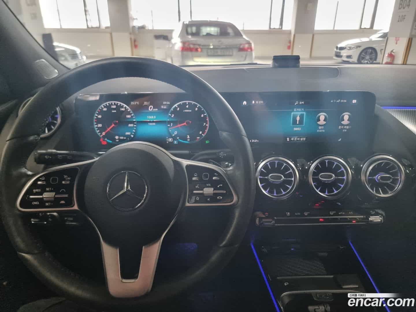 GLA-Class Mercedes-Benz 2021.1-OPTION-018