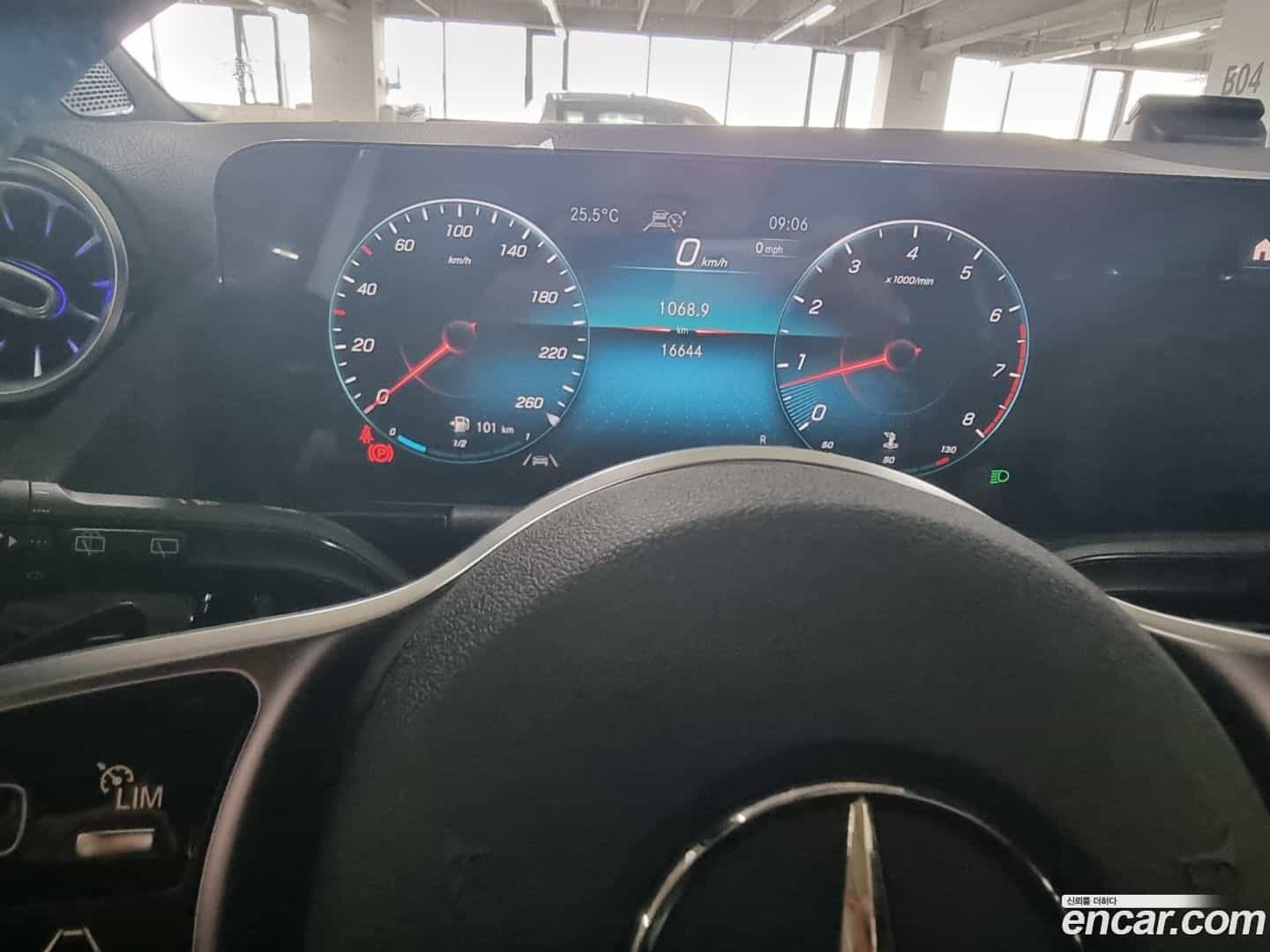 GLA-Class Mercedes-Benz 2021.1-OPTION-020