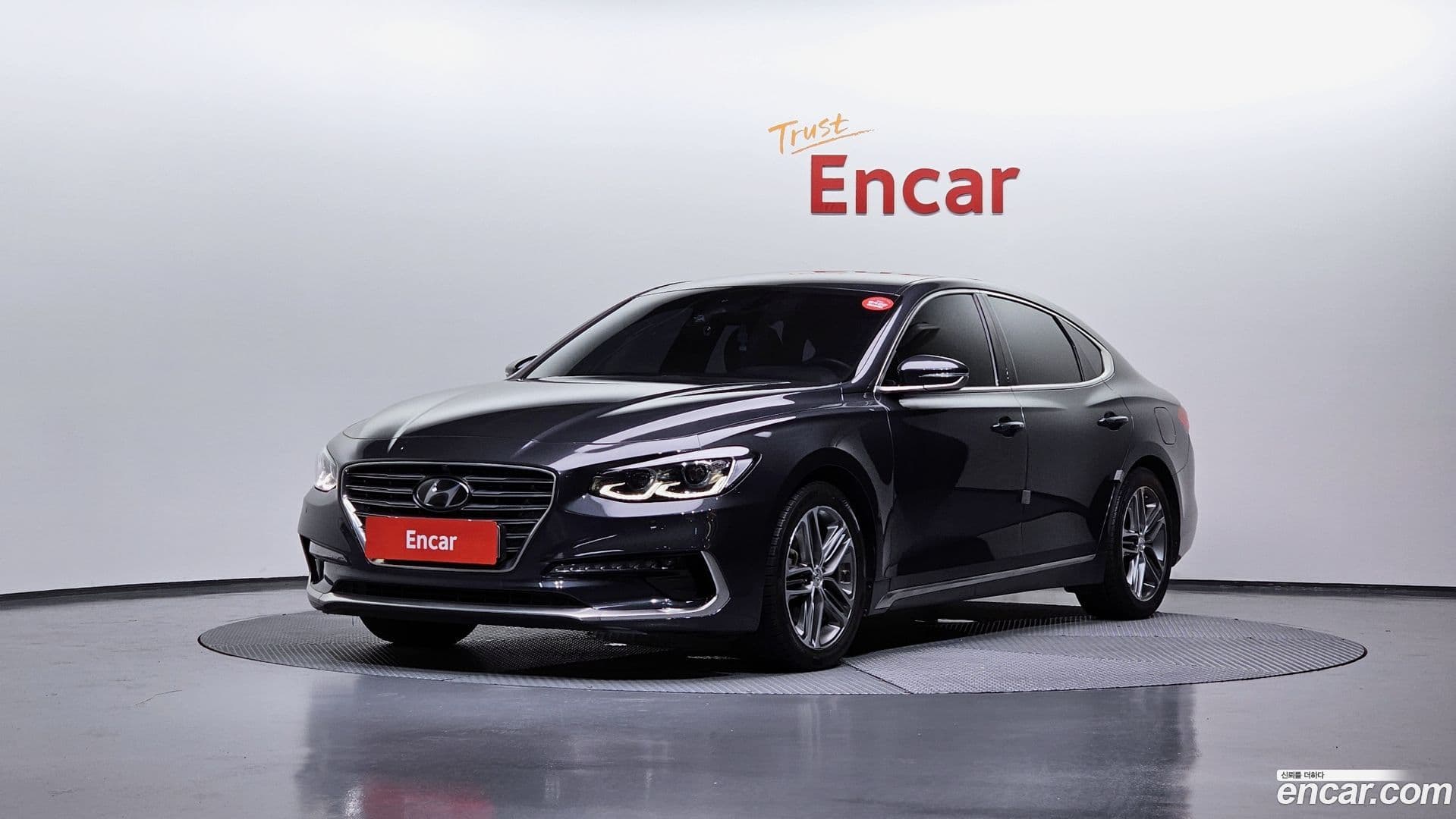 Main__Slider__Photo:Grandeur Hyundai 2018.0-0