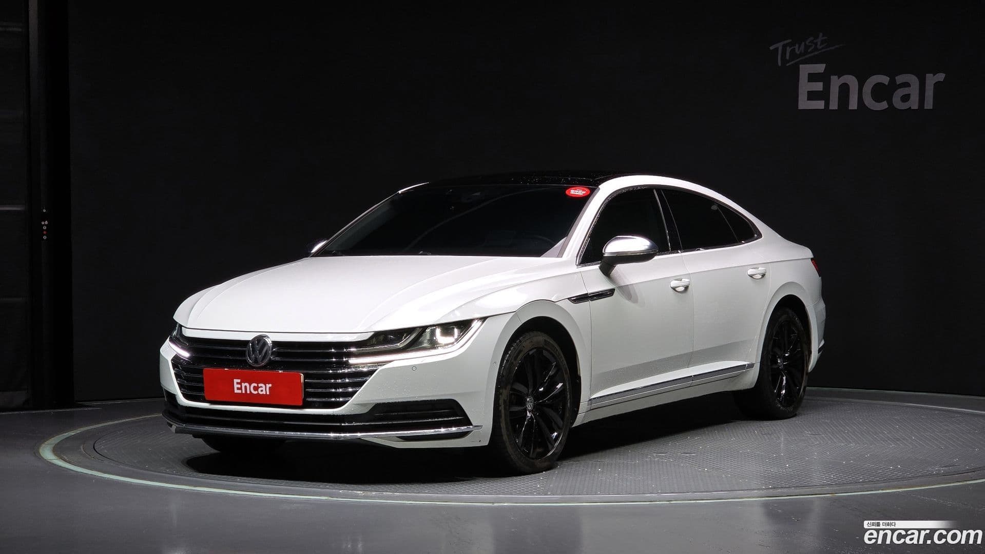Main__Slider__Photo:Arteon Volkswagen 2018.11-0