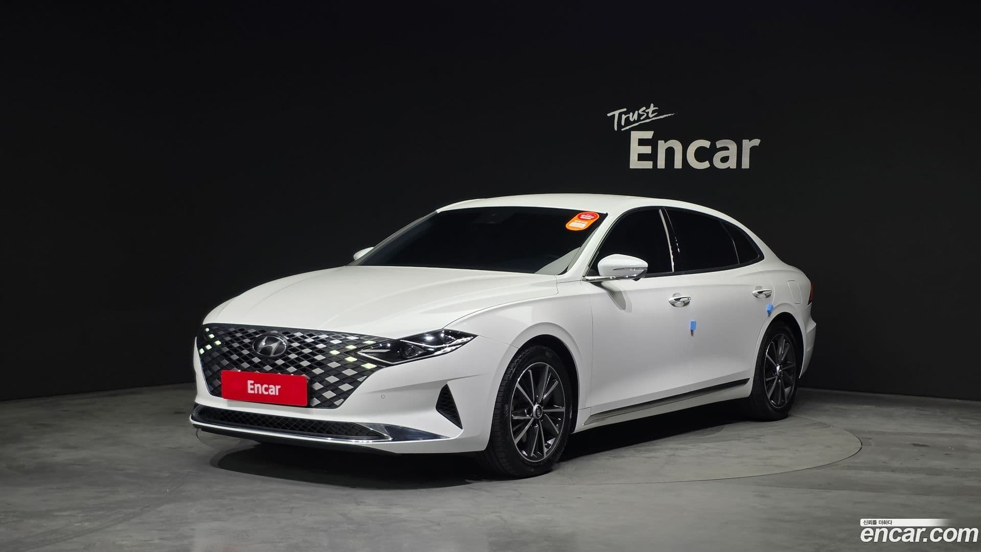 Main__Slider__Photo:Grandeur Hyundai 2022.5-0