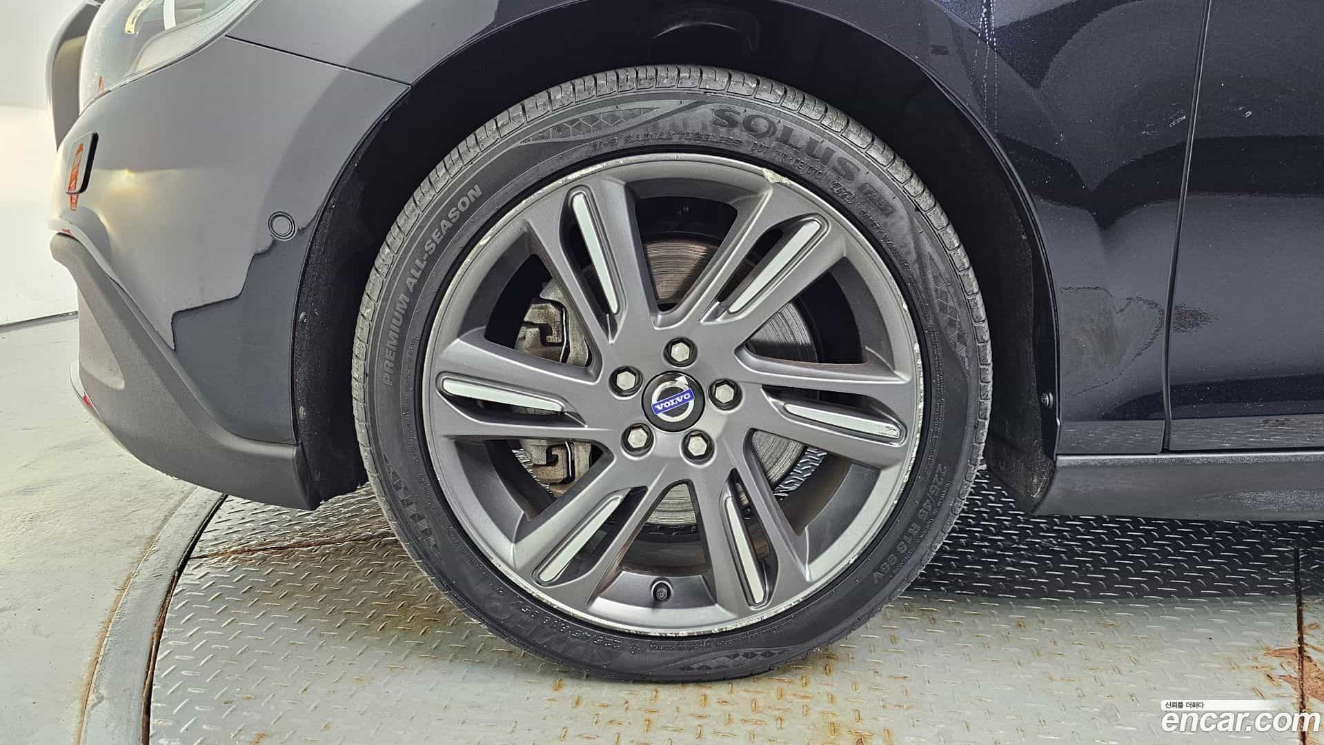 V40 Volvo 2015.1-OUTER-005