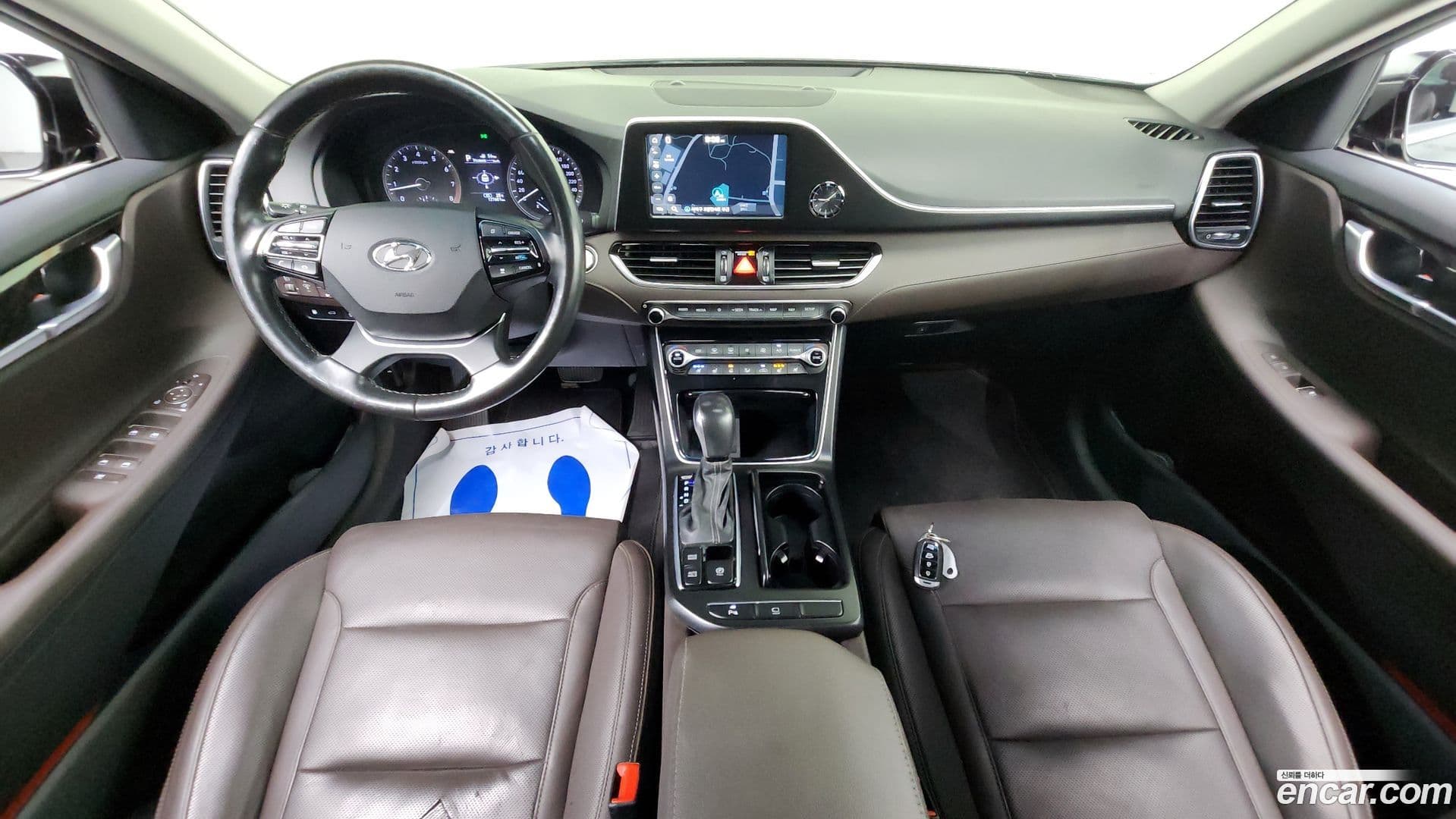 Main__Slider__Photo:Grandeur Hyundai 2018.2-6