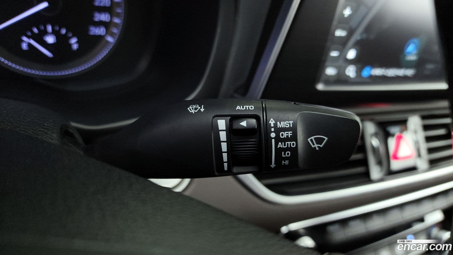 Main__Slider__Photo:Grandeur Hyundai 2018.2-15