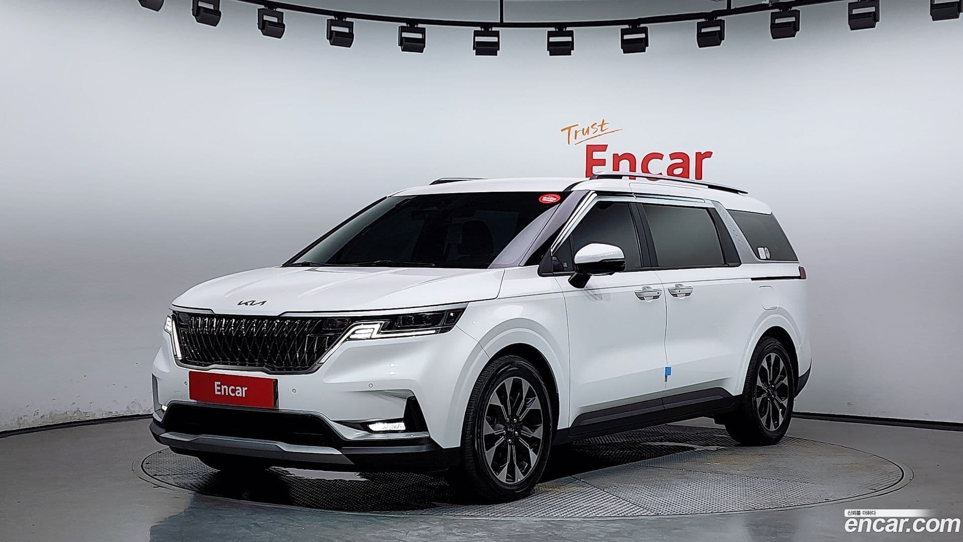 Main__Slider__Photo:Canival Kia 2023.0-0