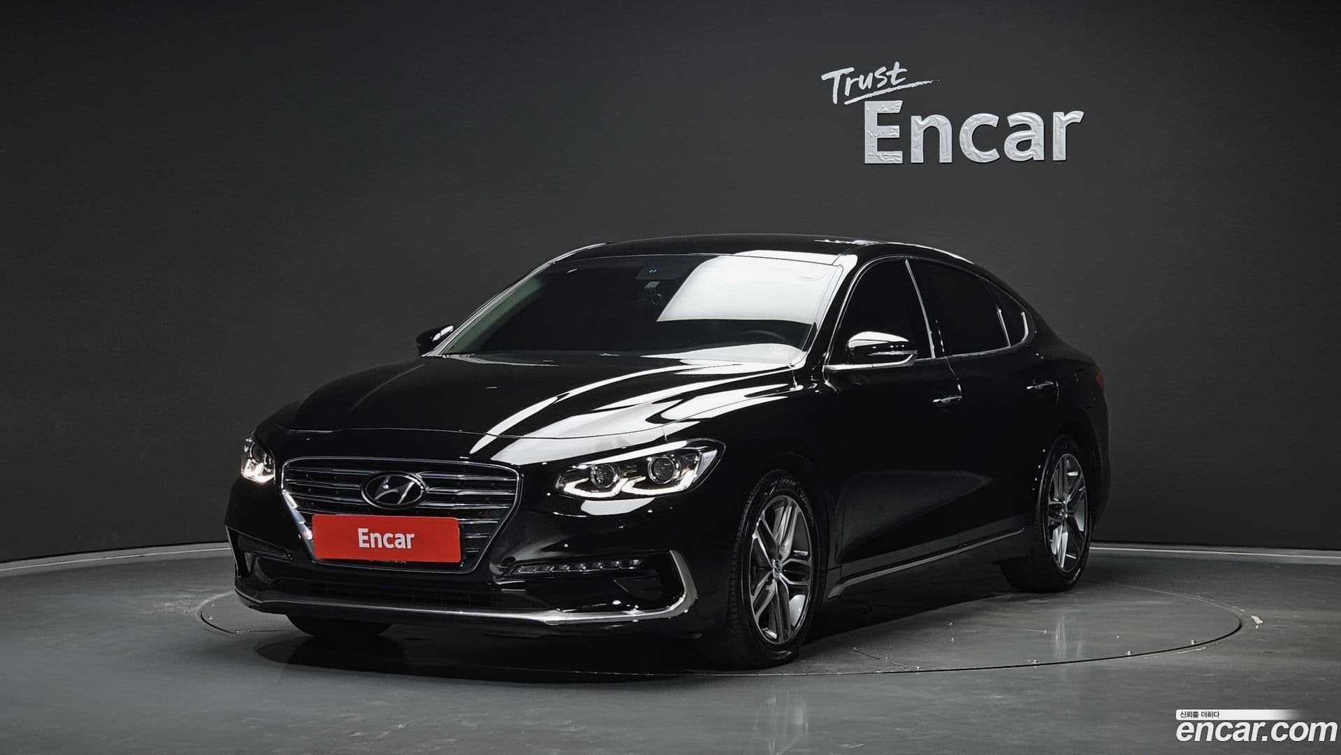 Main__Slider__Photo:Grandeur Hyundai 2017.2-0