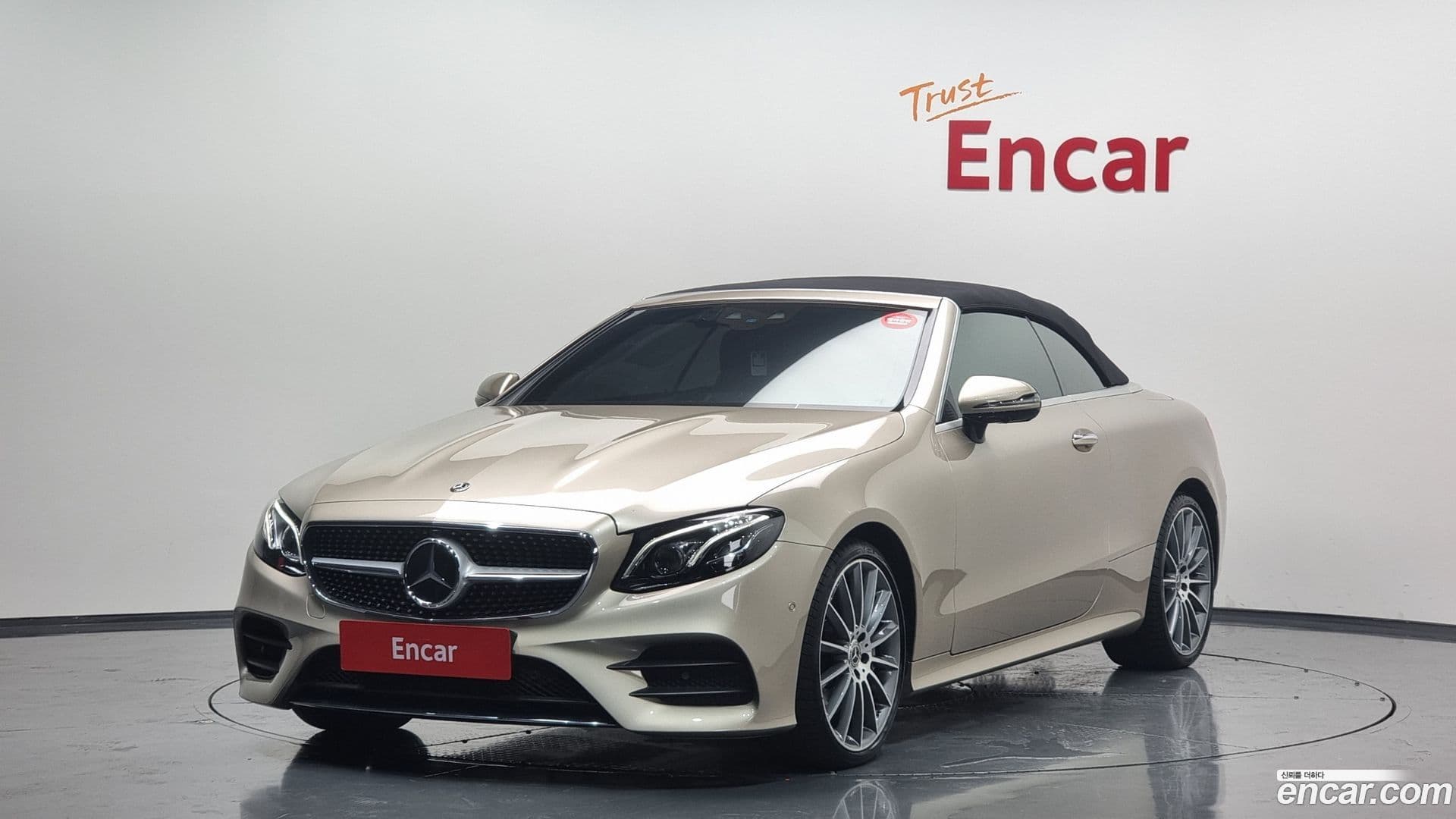 Main__Slider__Photo:E-Class Mercedes-Benz 2019.6-0