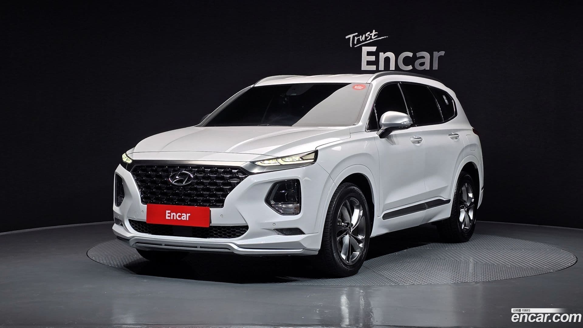 Main__Slider__Photo:Santafe Hyundai 2018.7-0