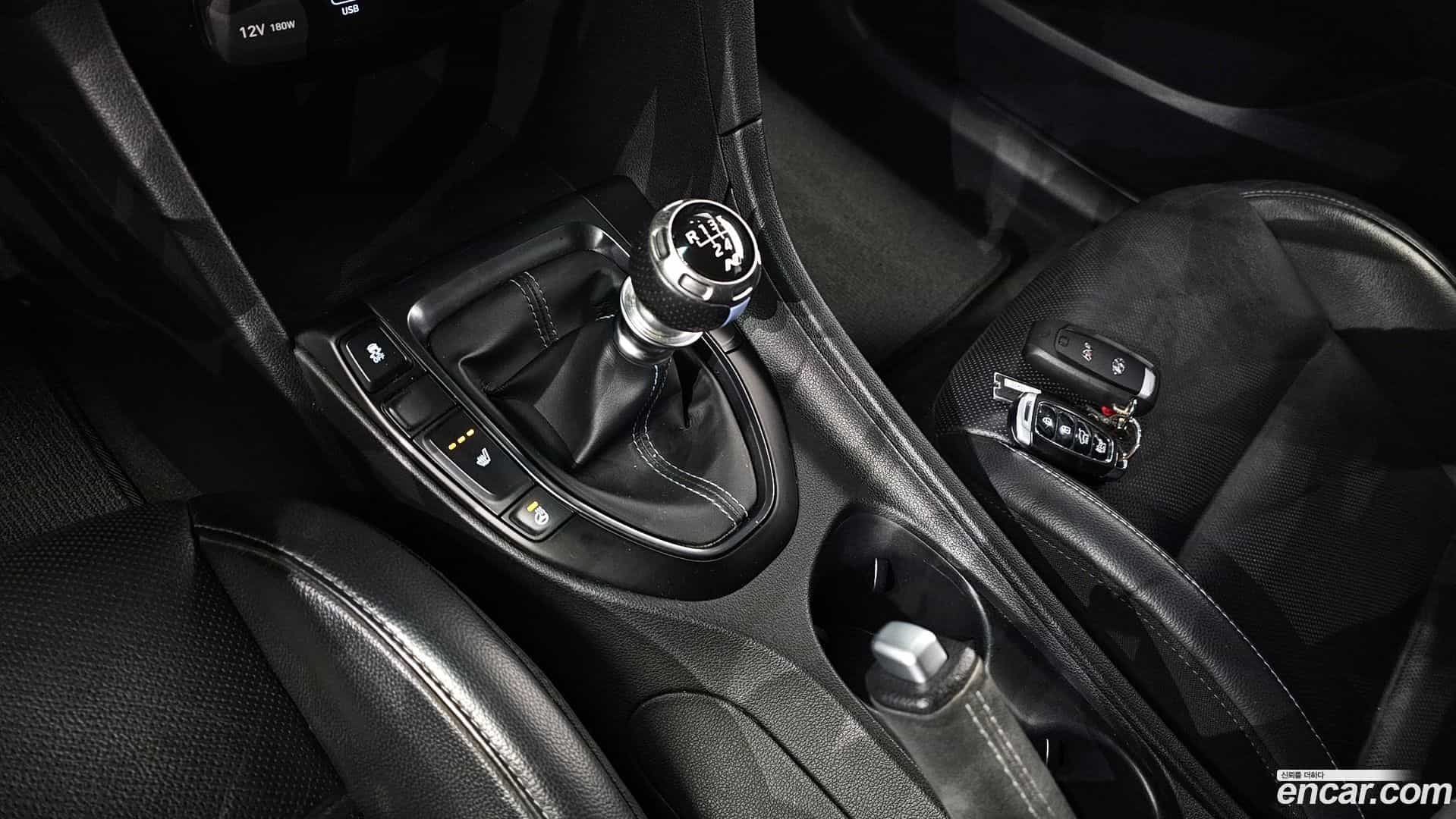 Veloster Hyundai 2021.7-INNER-009