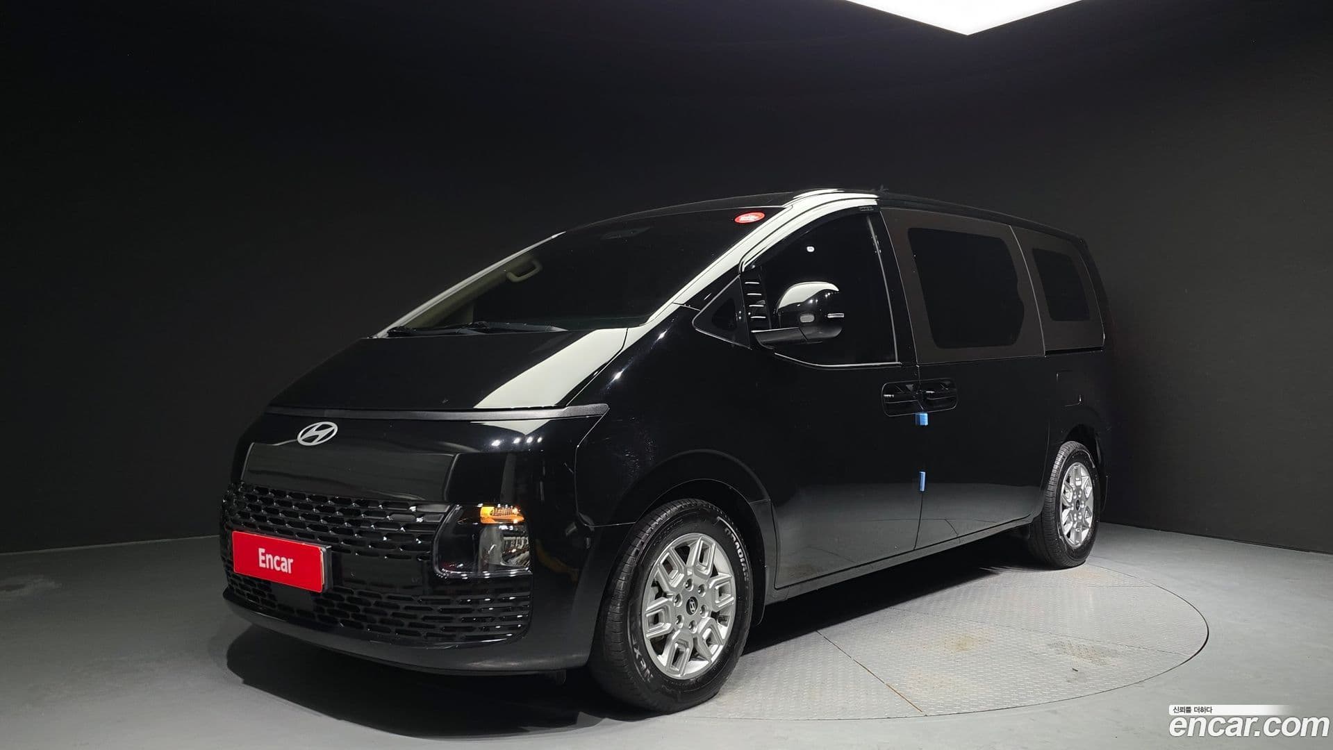 Main__Slider__Photo:Staria Hyundai 2024.3-0
