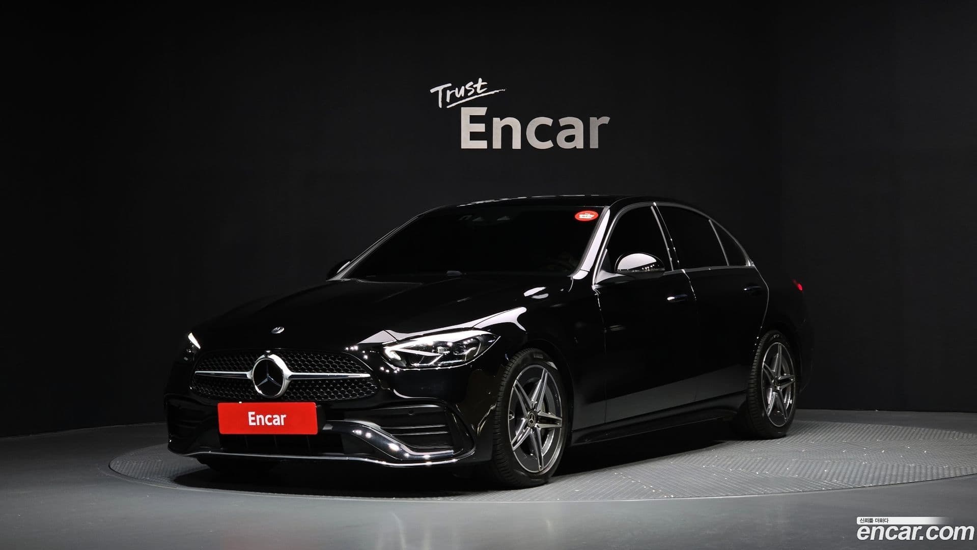 Main__Slider__Photo:C-Class Mercedes-Benz 2024.10-0