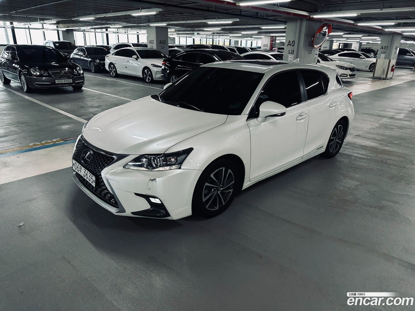 Main__Slider__Photo:CT200h Lexus 2019.5-0