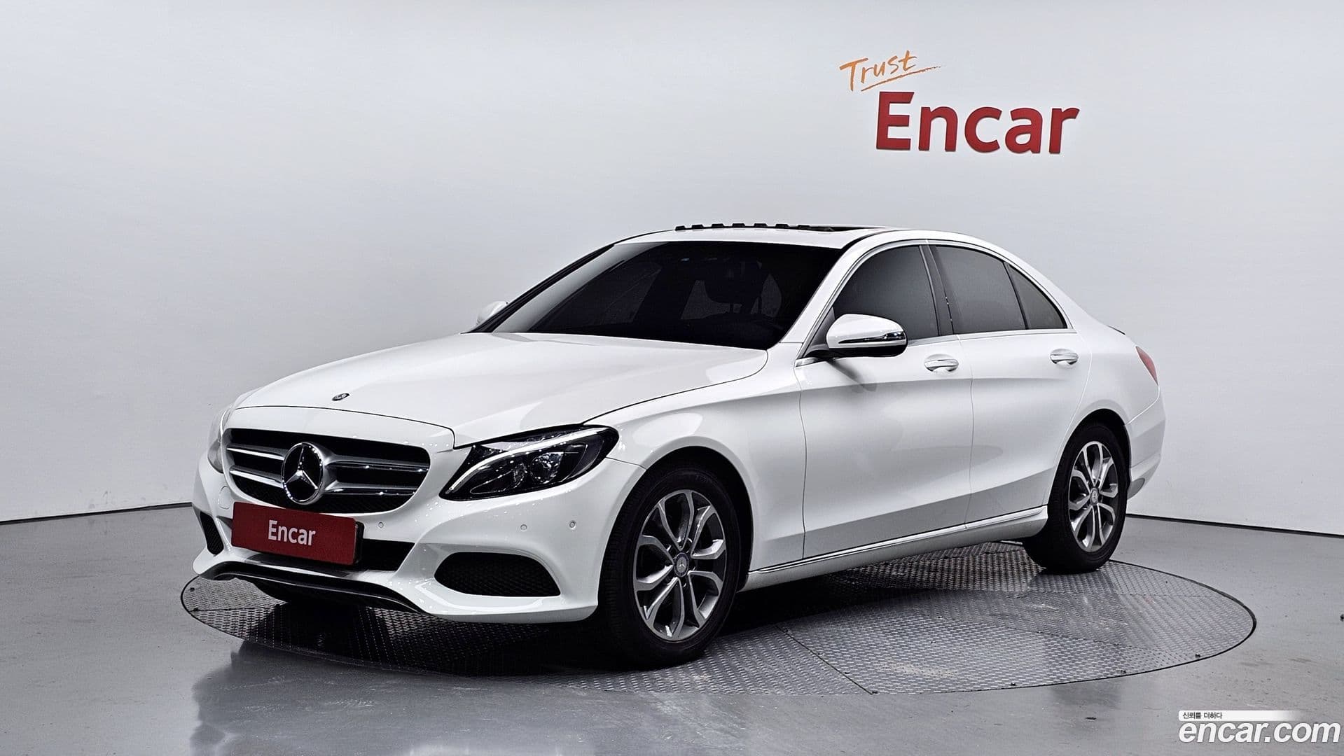Main__Slider__Photo:C-Class Mercedes-Benz 2016.11-0