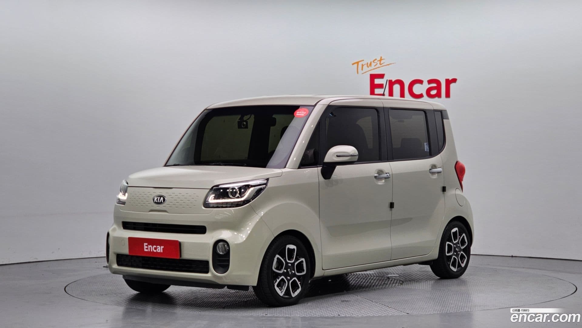 Main__Slider__Photo:RAY Kia 2019.5-0