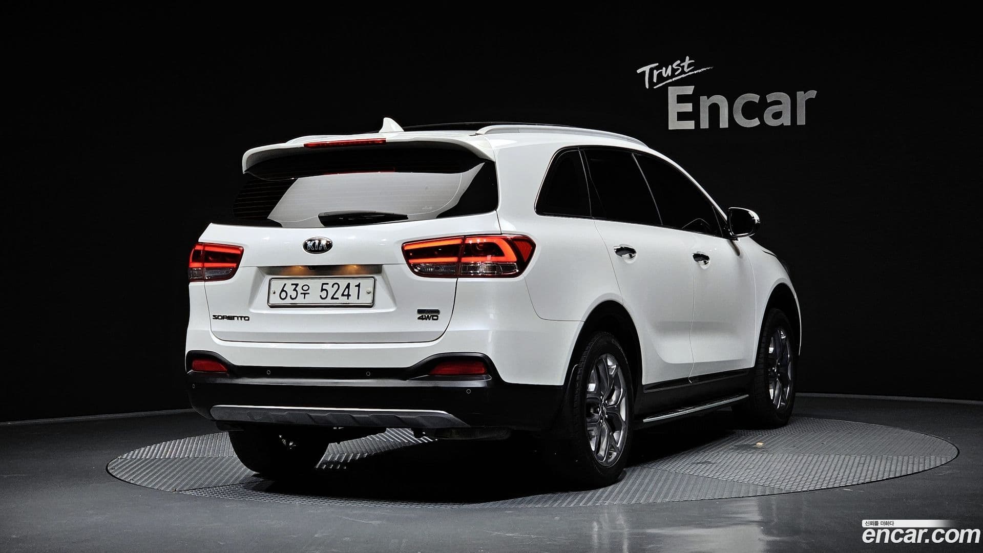 Main__Slider__Photo:Sorento Kia 2014.9-0