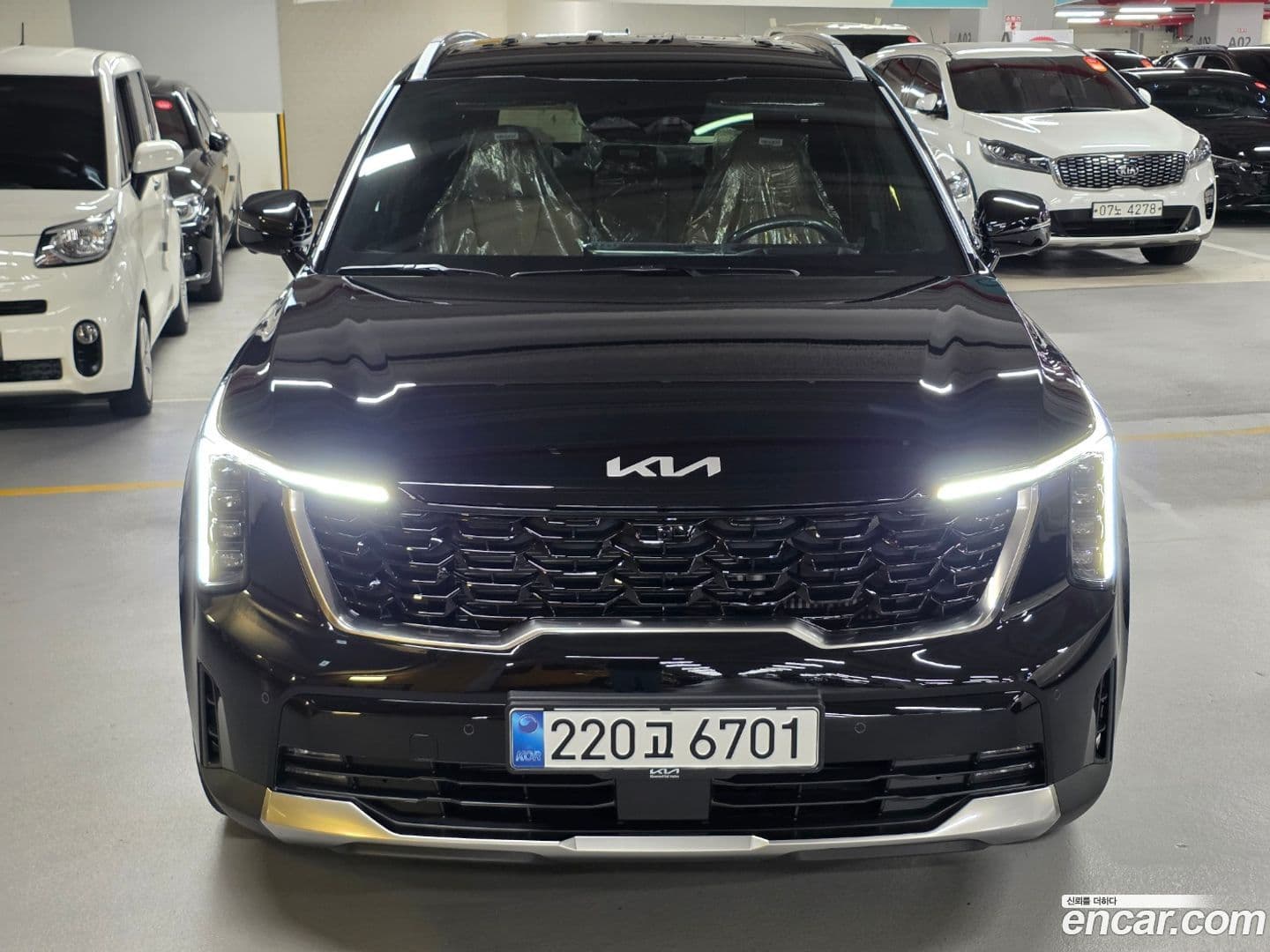 Main__Slider__Photo:Sorento Kia 2025.8-0