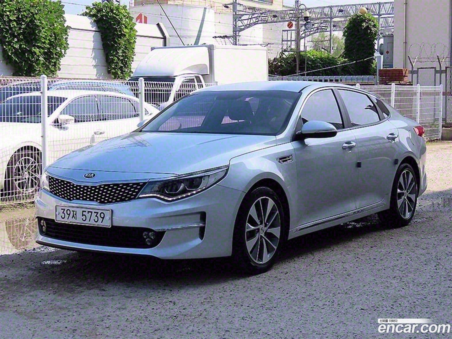 Main__Slider__Photo:K5 Kia 2017.9-0