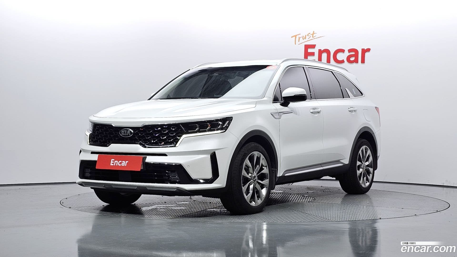 Main__Slider__Photo:Sorento Kia 2020.5-0