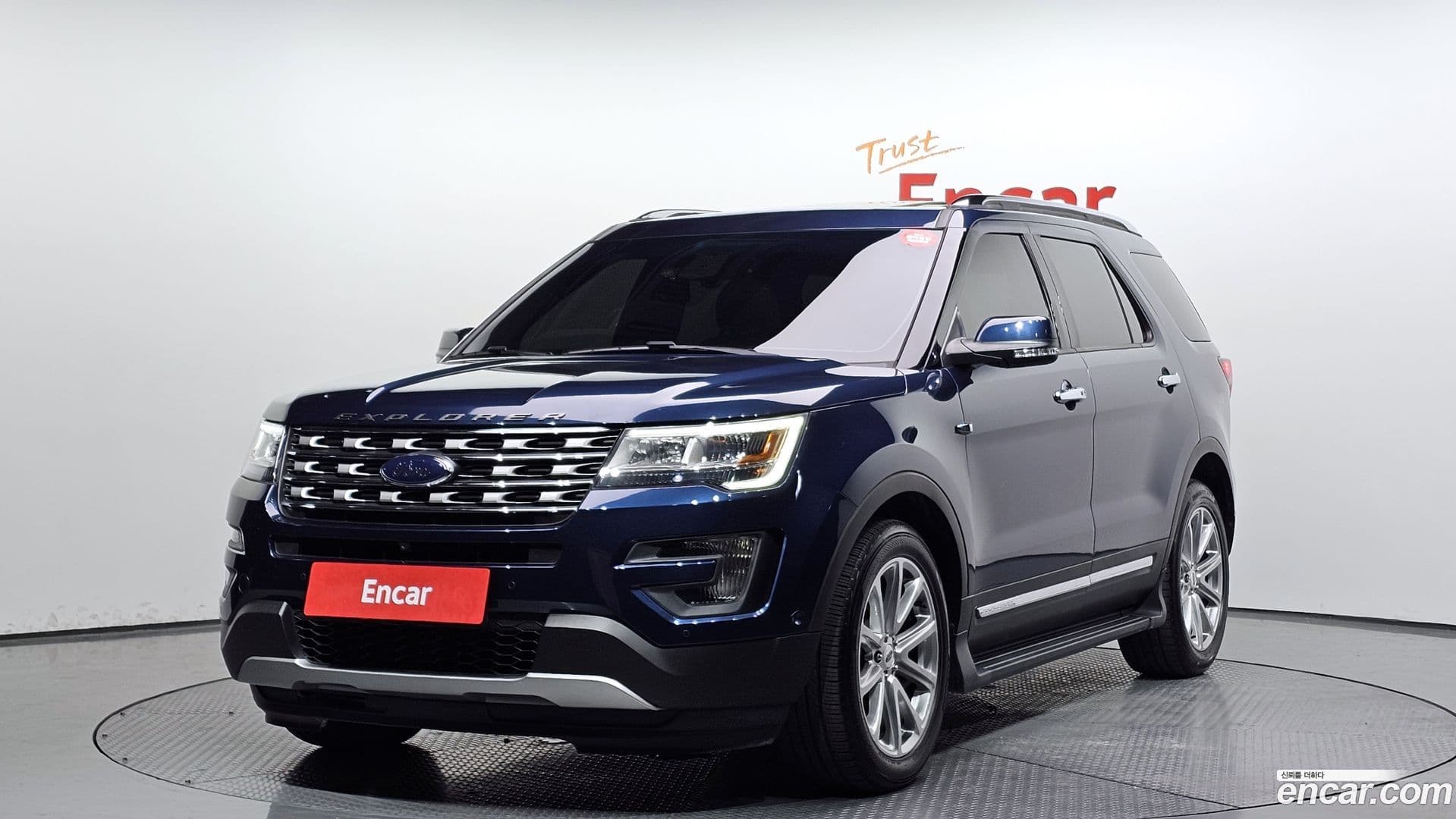 Main__Slider__Photo:Explorer Ford 2016.1-0