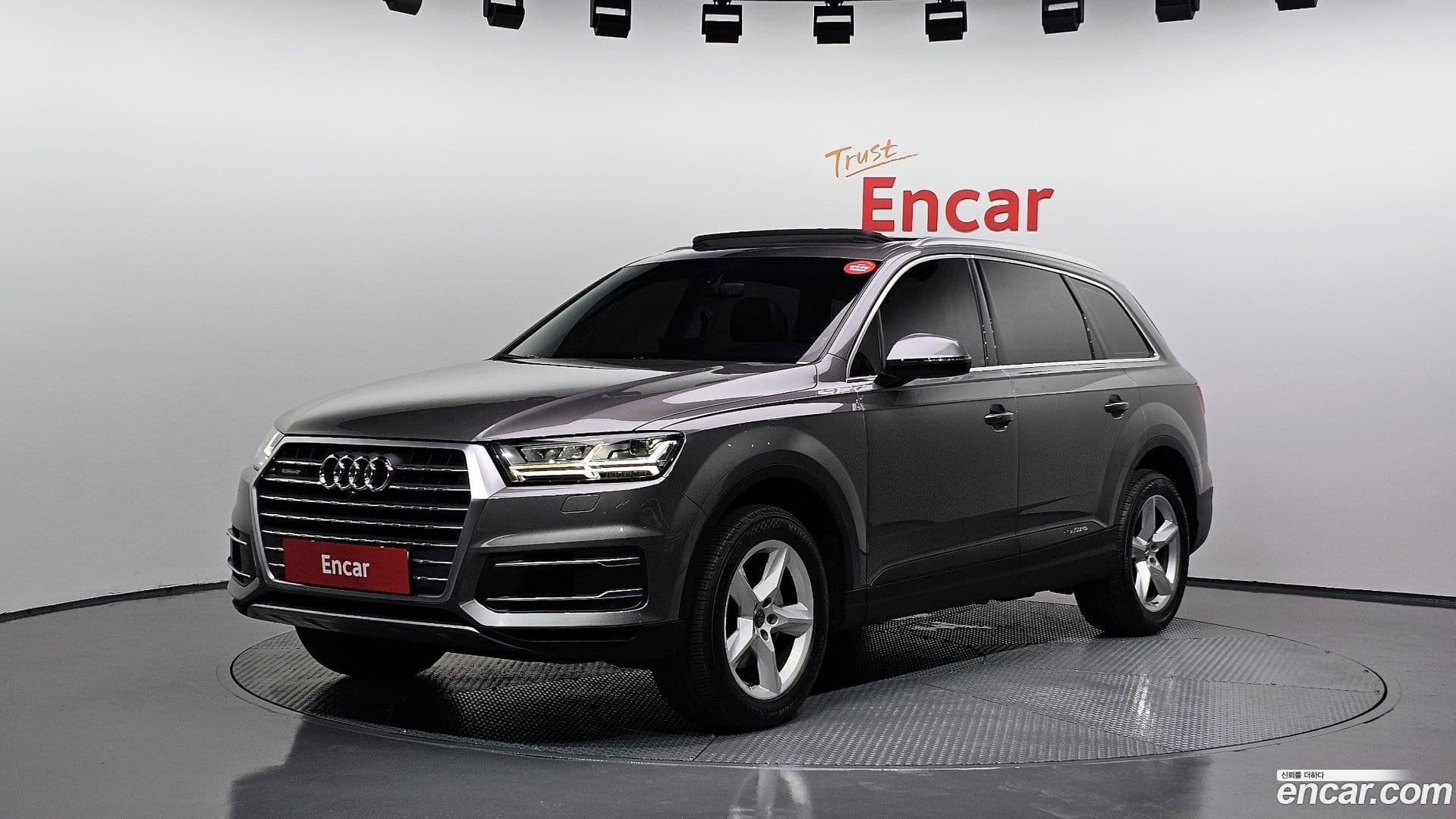 Main__Slider__Photo:Q7 Audi 2016.2-0