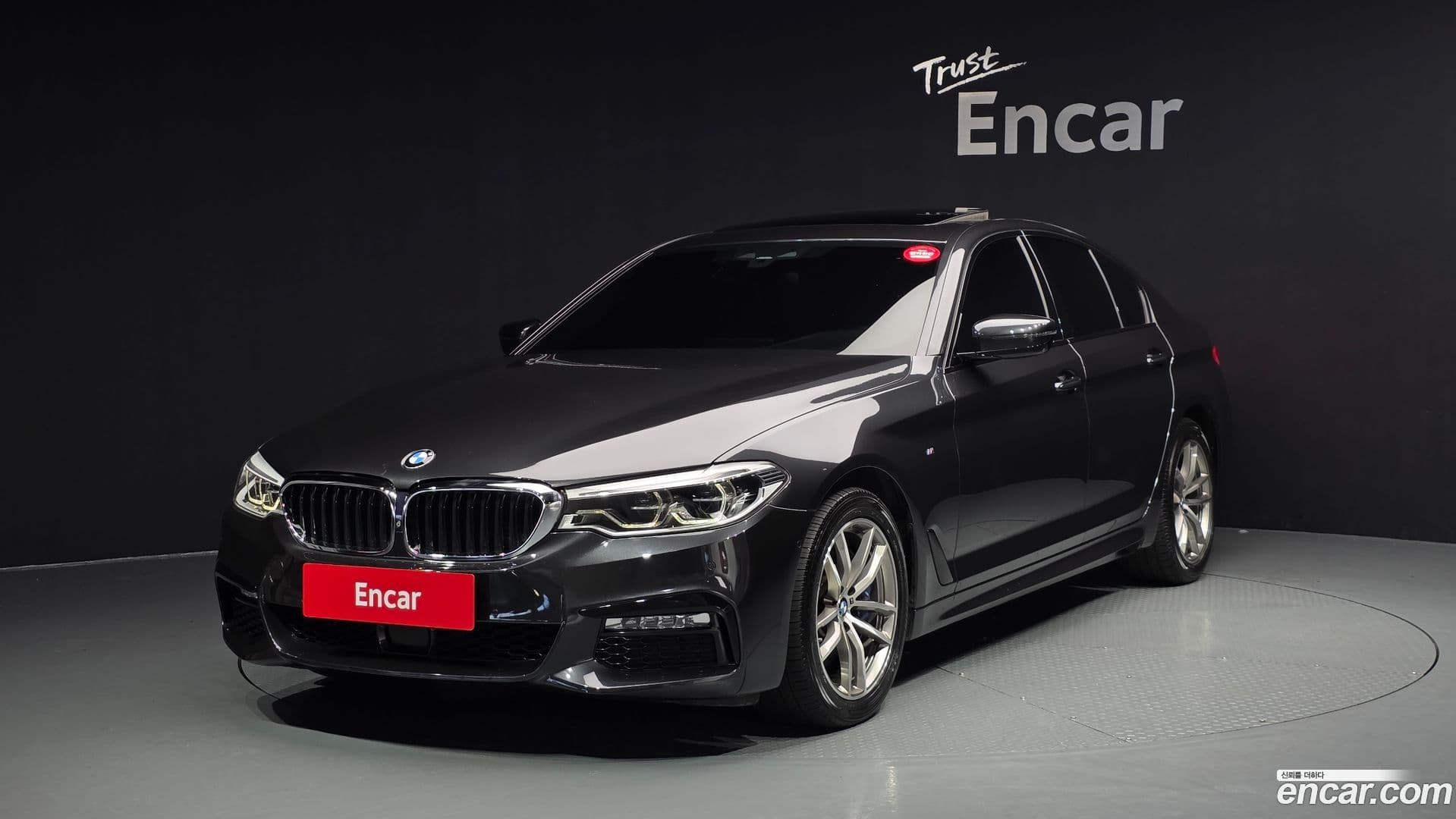 Main__Slider__Photo:5-Series BMW 2017.3-0