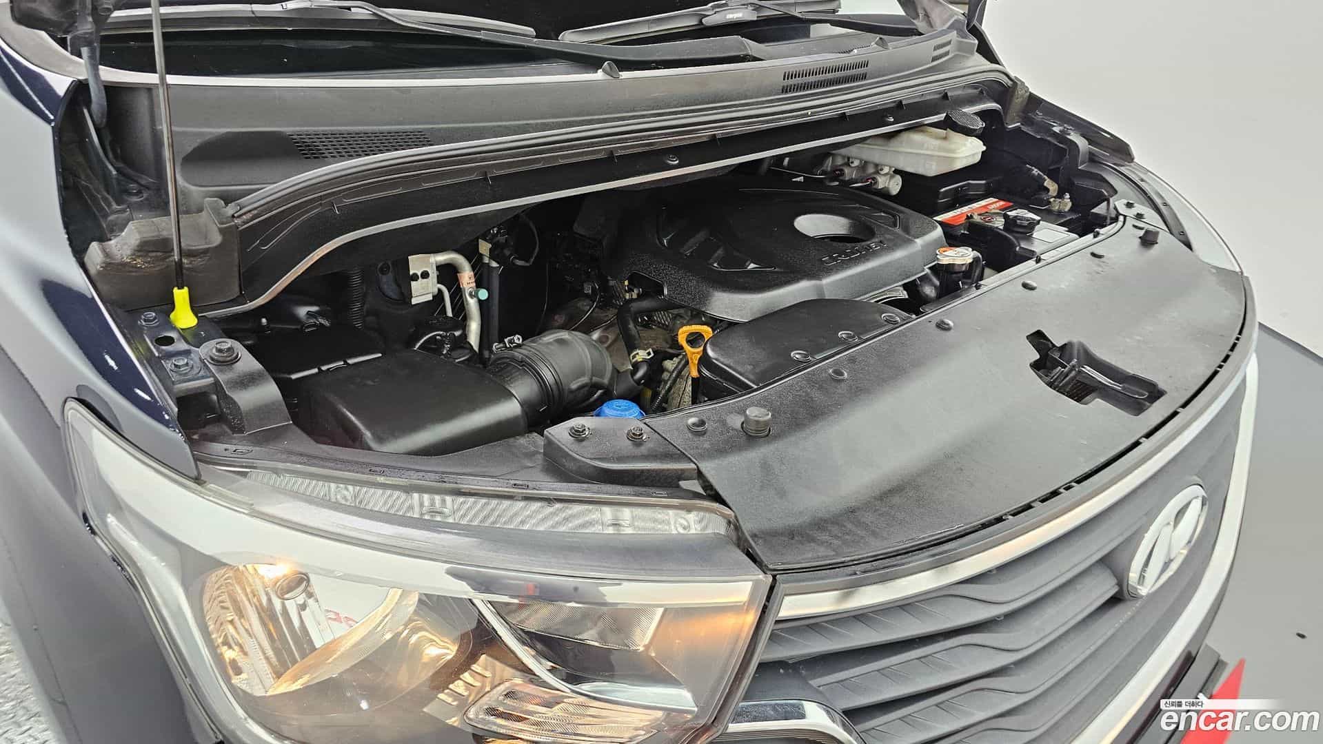 Starex Hyundai 2019.2-INNER-006