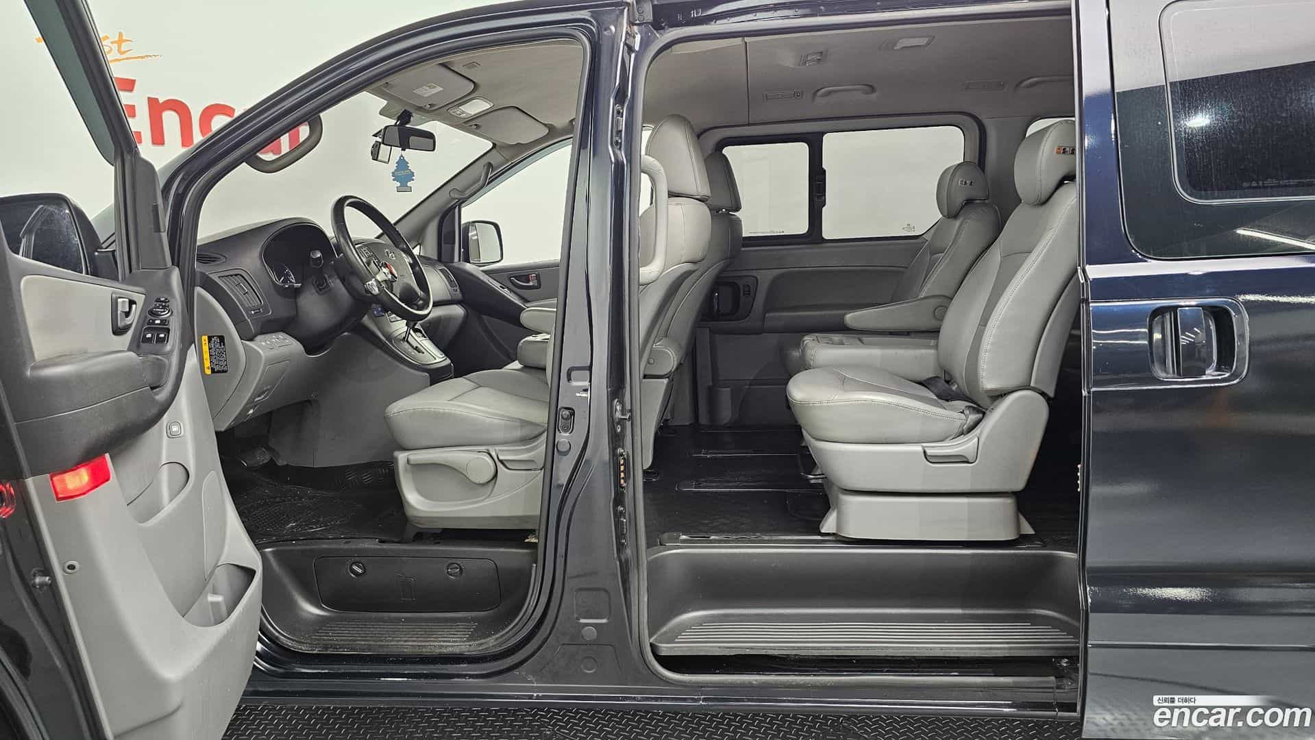 Starex Hyundai 2019.2-OPTION-023