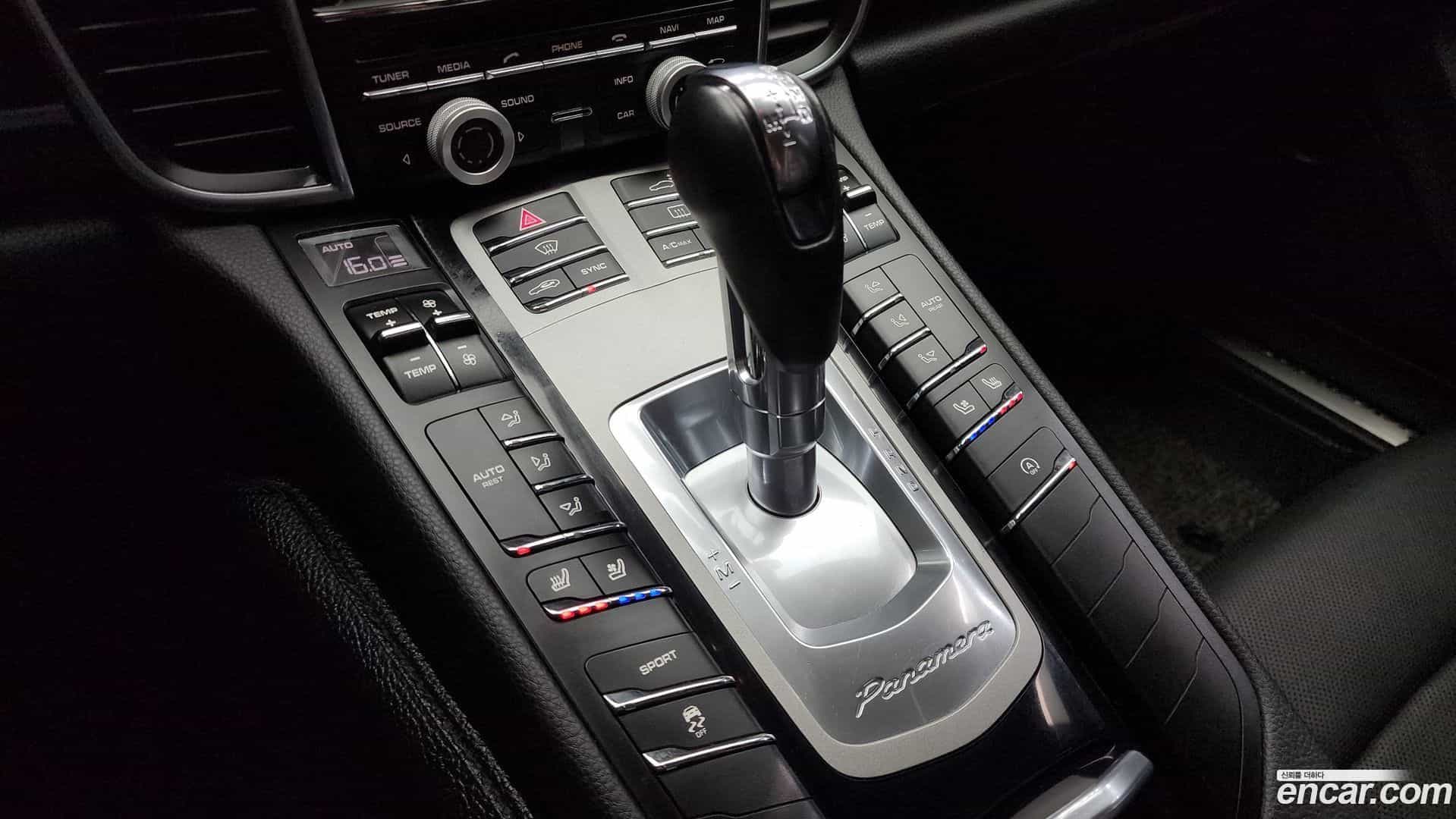 Panamera Porsche 2014.7-INNER-009