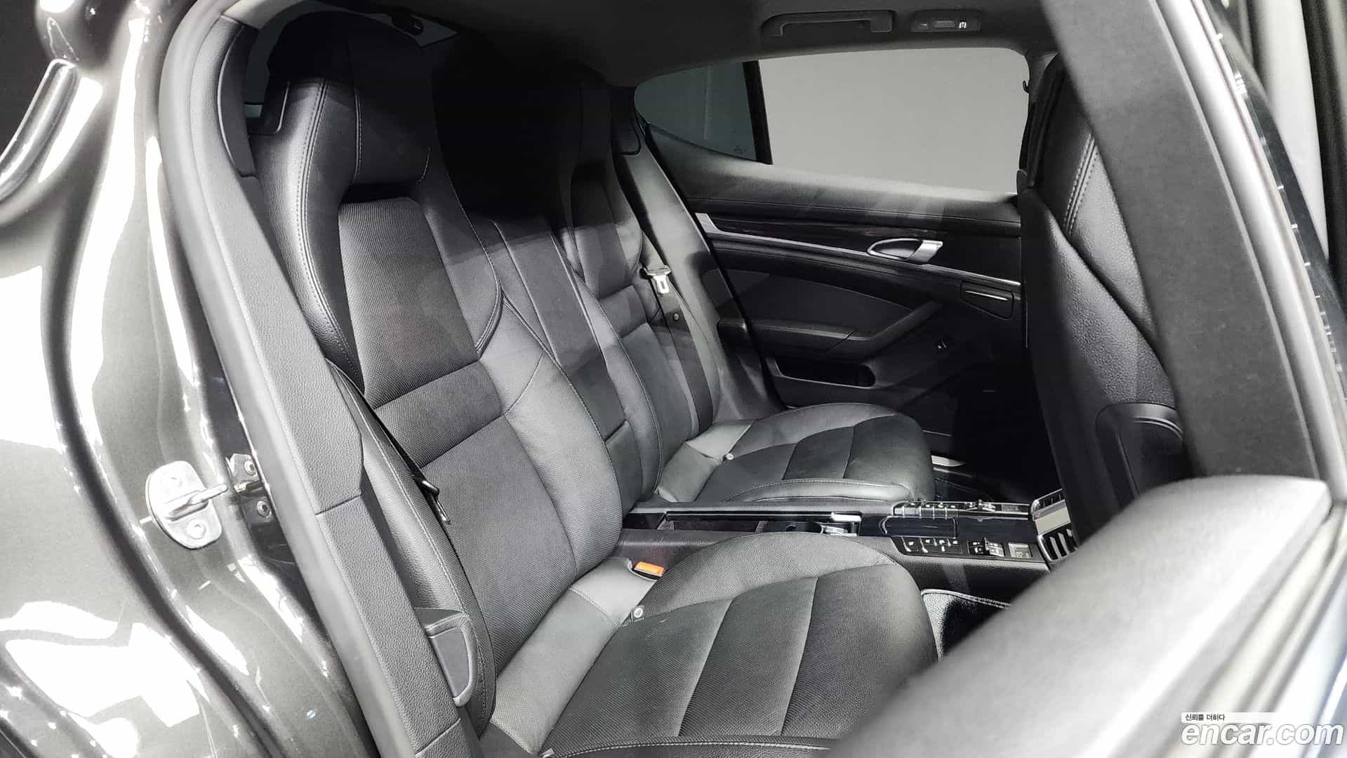 Panamera Porsche 2014.7-OPTION-016
