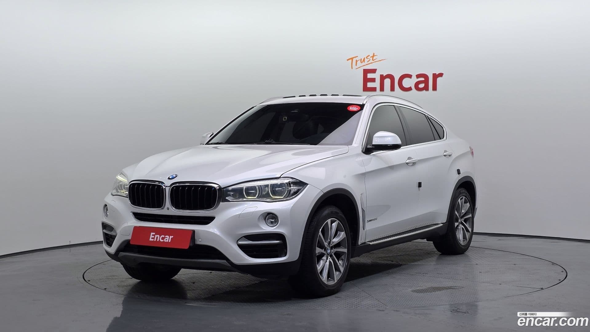 Main__Slider__Photo:X6 BMW 2015.7-0