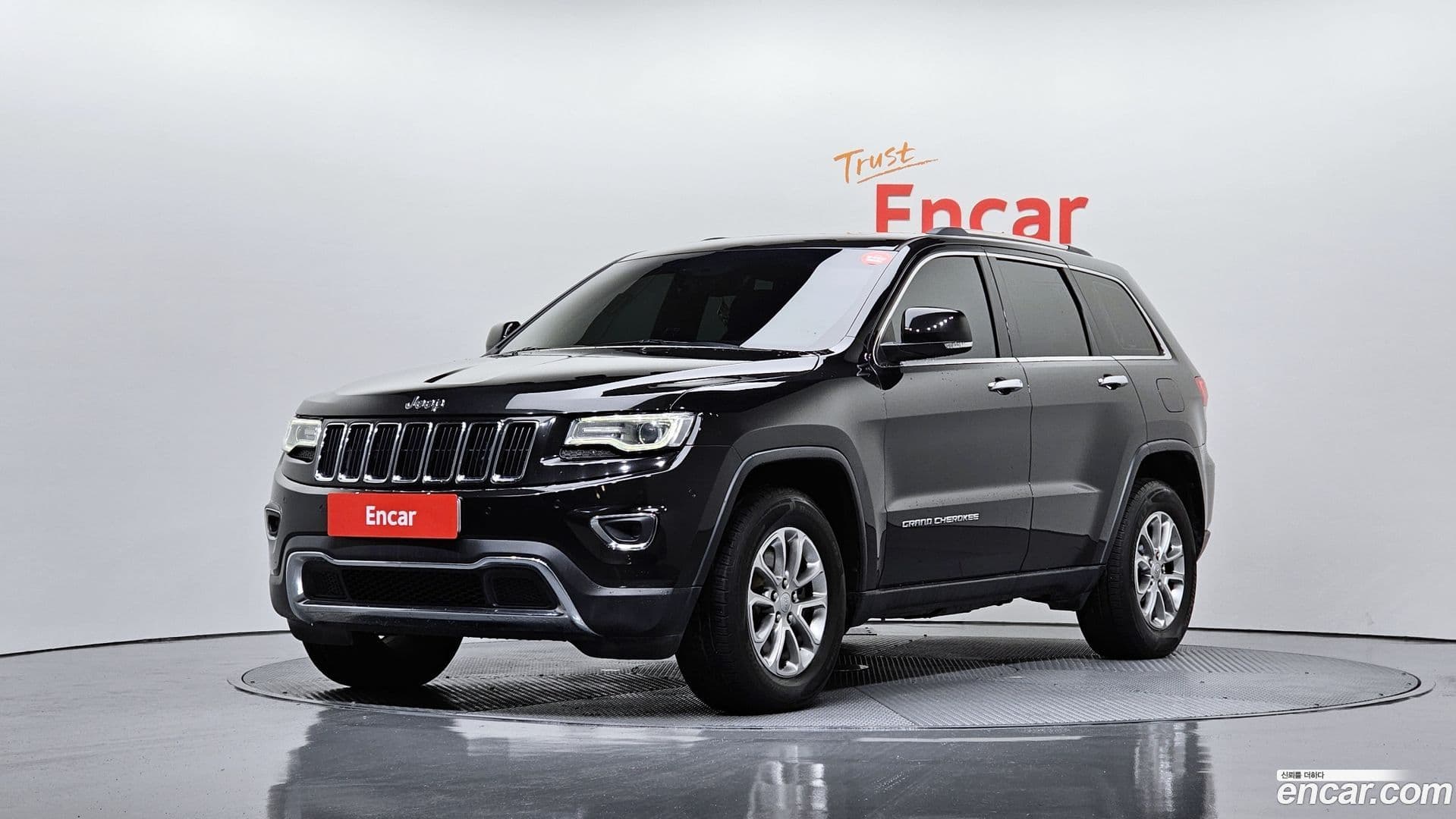 Main__Slider__Photo:Cherokee Jeep 2015.11-0