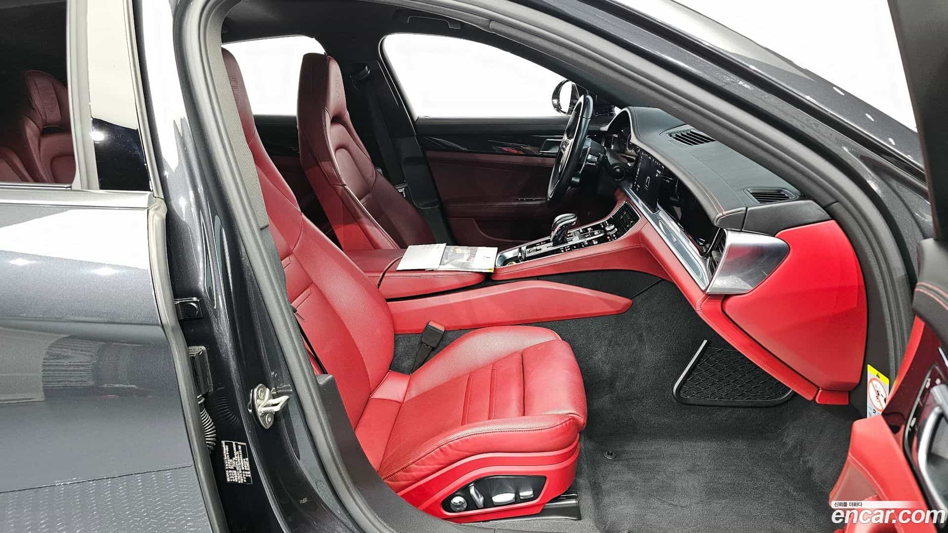 Panamera Porsche 2017.9-INNER-010