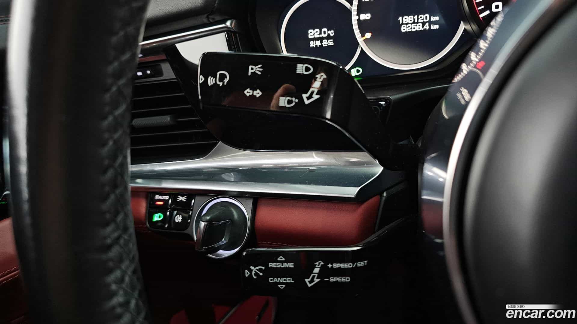 Panamera Porsche 2017.9-OPTION-021