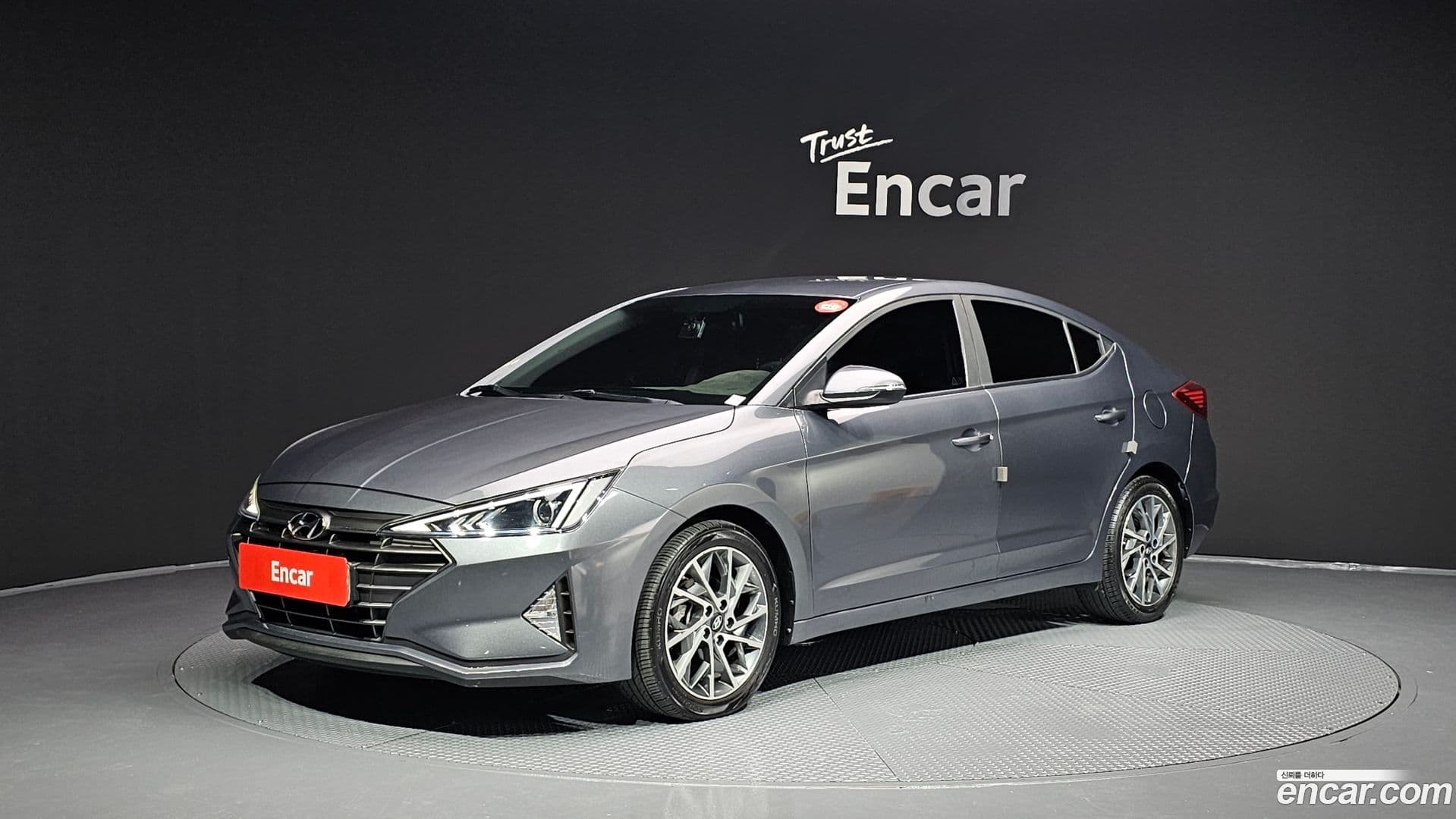 Main__Slider__Photo:AVANTE Hyundai 2018.9-0
