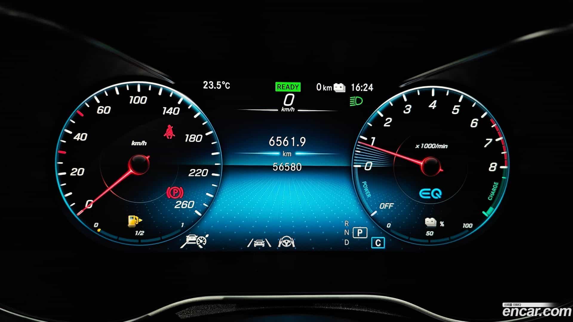 GLC-Class Mercedes-Benz 2020.11-INNER-008