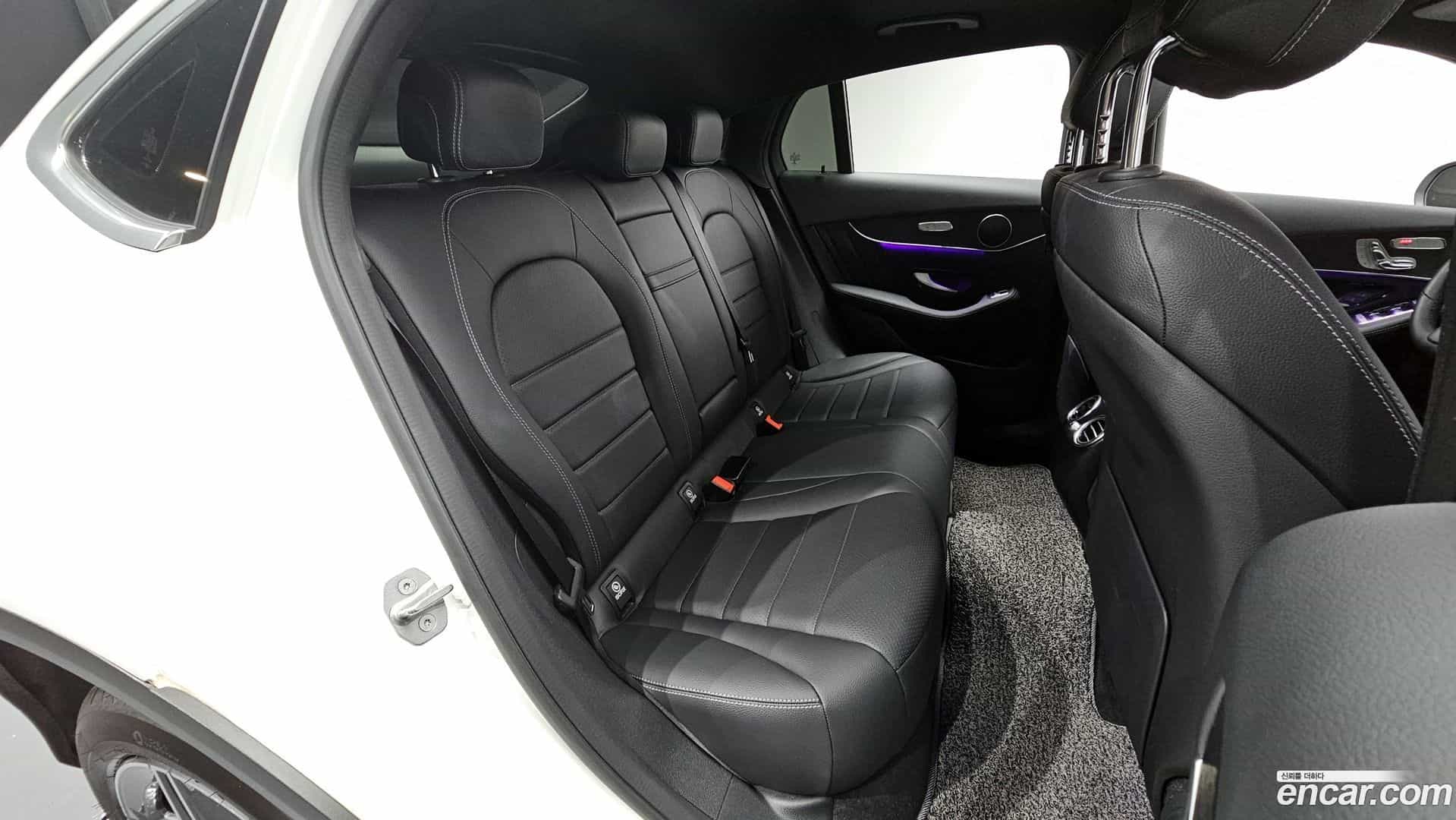 GLC-Class Mercedes-Benz 2020.11-OPTION-015