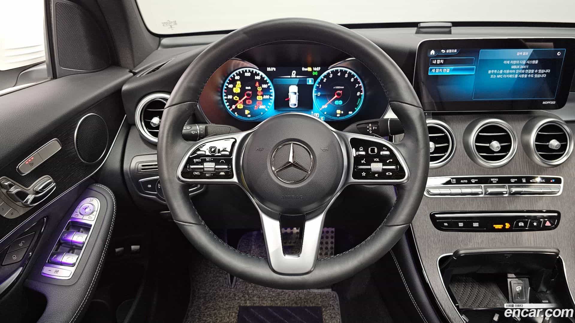 GLC-Class Mercedes-Benz 2020.11-OPTION-017