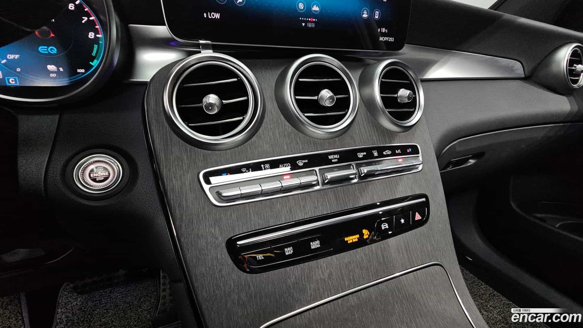 GLC-Class Mercedes-Benz 2020.11-OPTION-019
