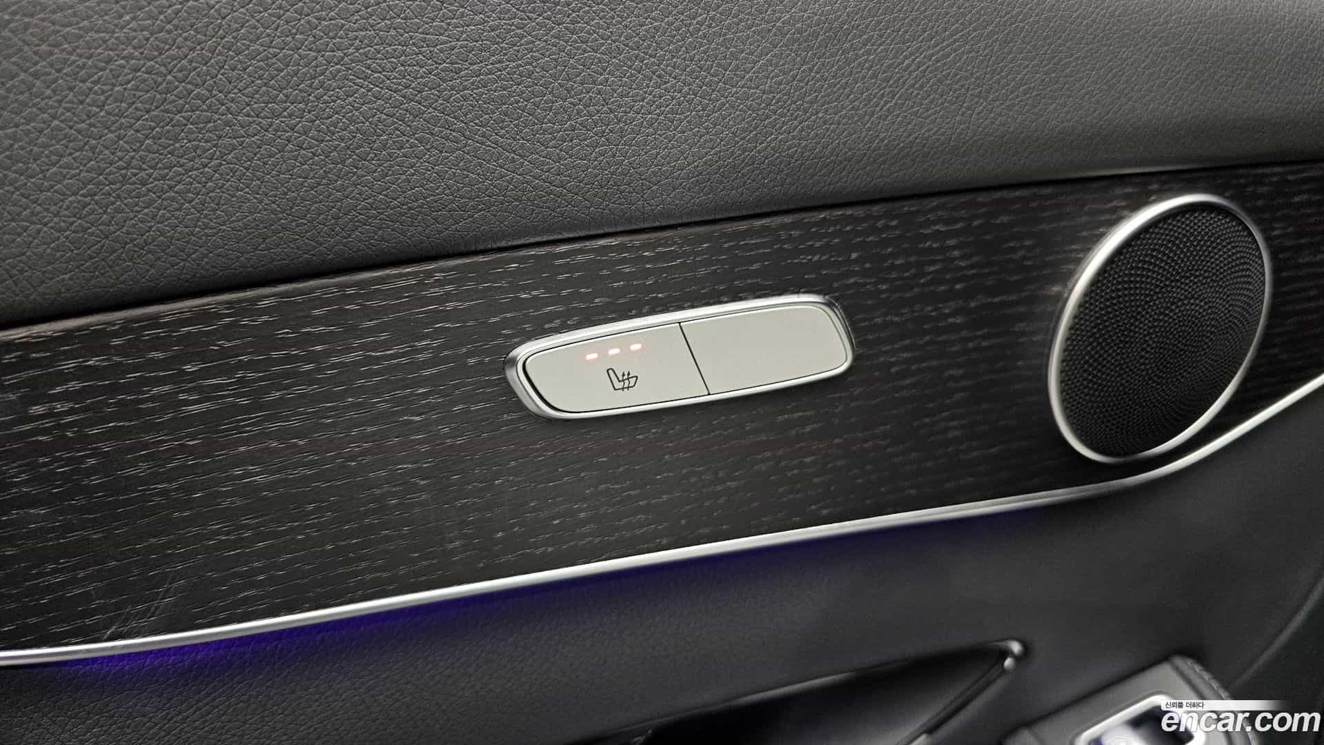 GLC-Class Mercedes-Benz 2020.11-OPTION-021